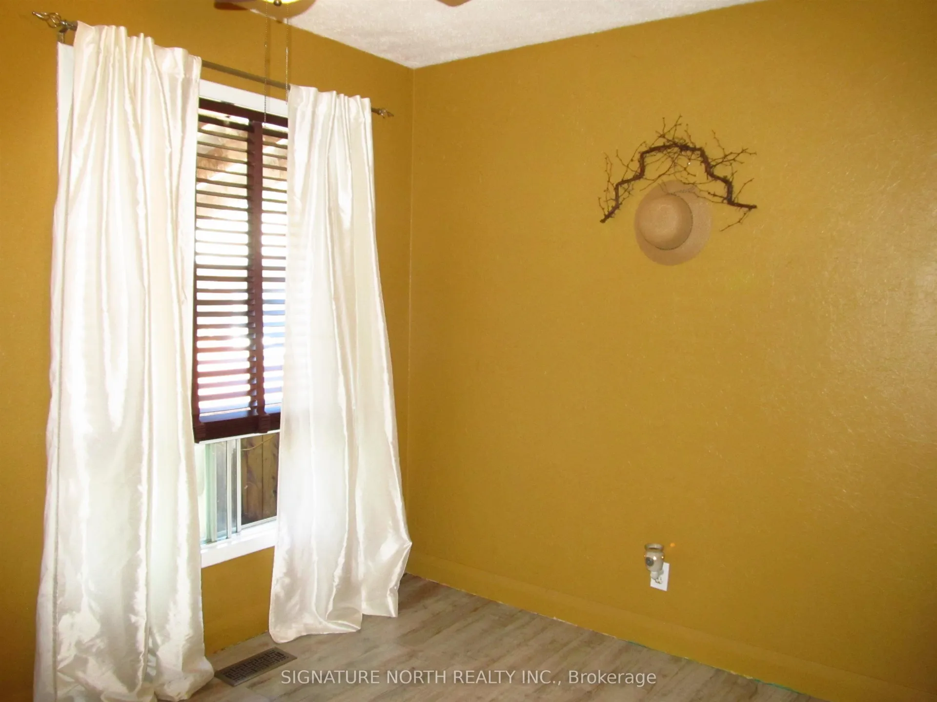 Photo 20 of 337 Garnet Drive, Greenstone — HOMEH