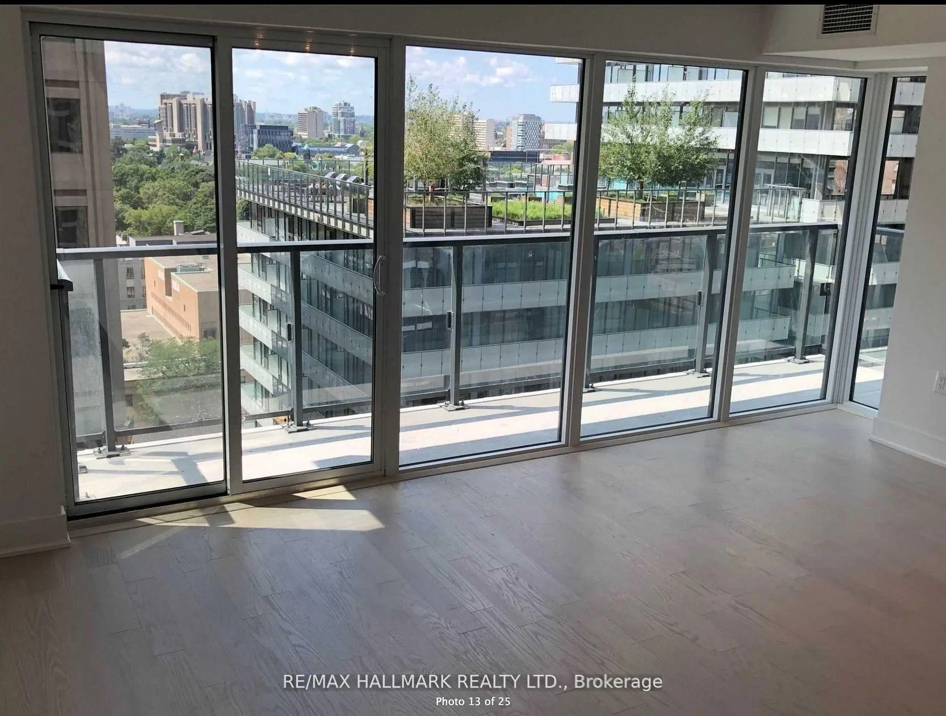 Photo 2 of Unit 1715, 955 Bay Street, Toronto, Bay Street Corridor — HOMEH