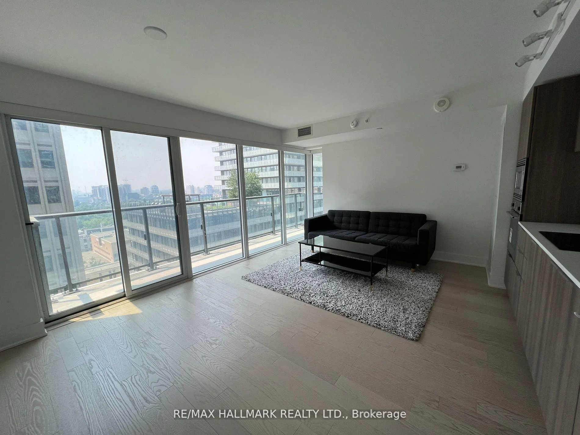 Photo 3 of Unit 1715, 955 Bay Street, Toronto, Bay Street Corridor — HOMEH