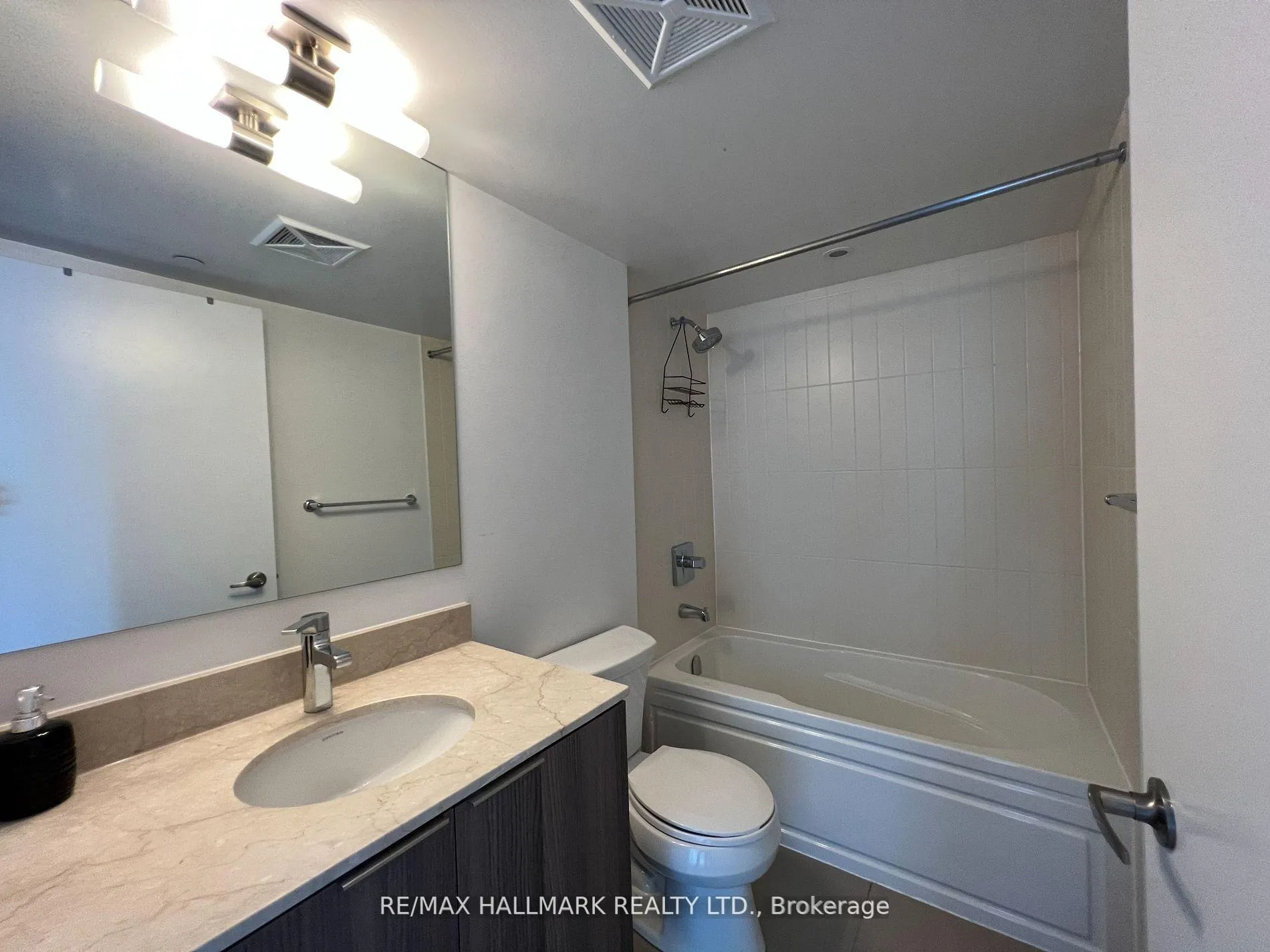 Photo 6 of Unit 1715, 955 Bay Street, Toronto, Bay Street Corridor — HOMEH