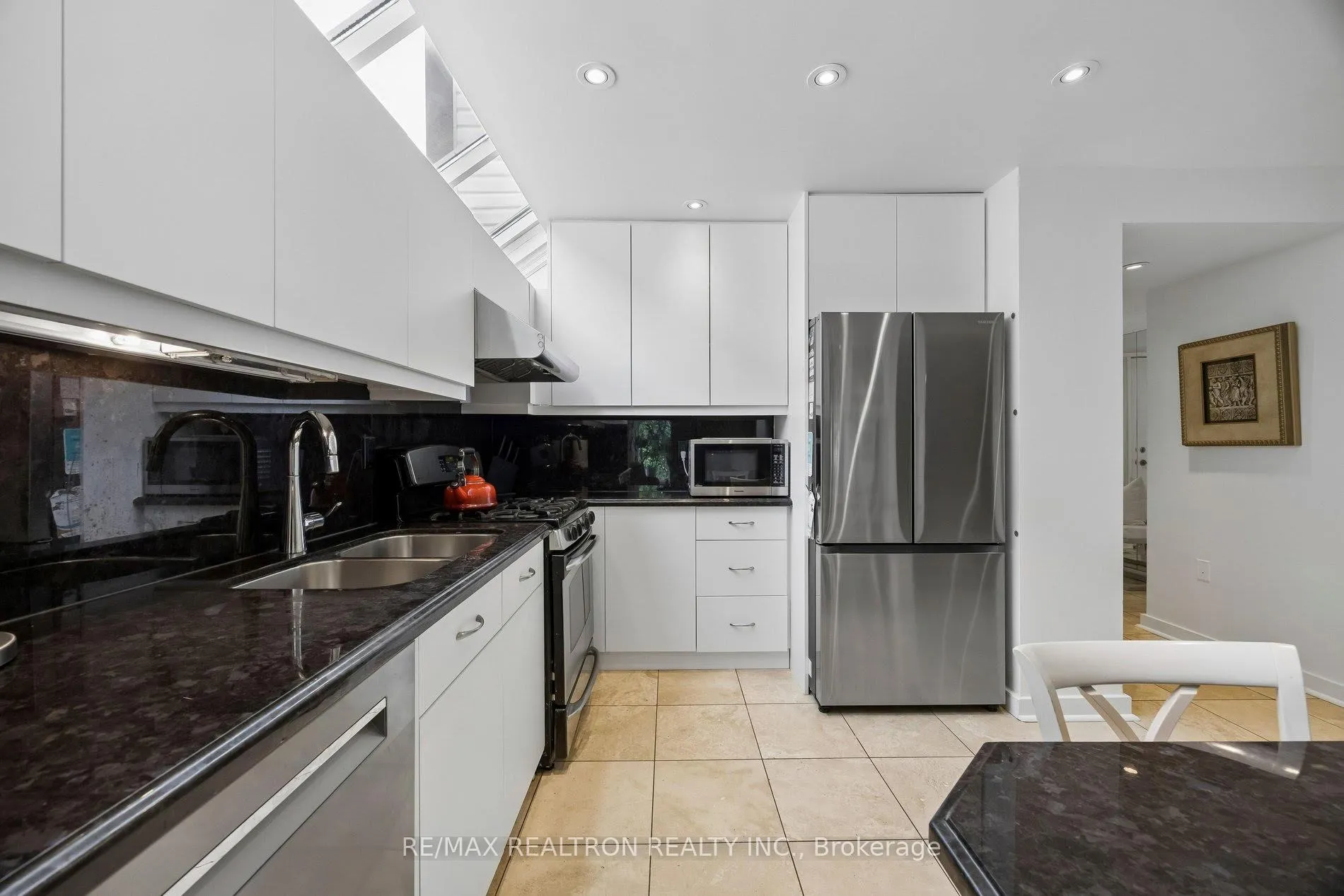 Photo 8 of 84 Connaught Avenue, North York, Newtonbrook West — HOMEH