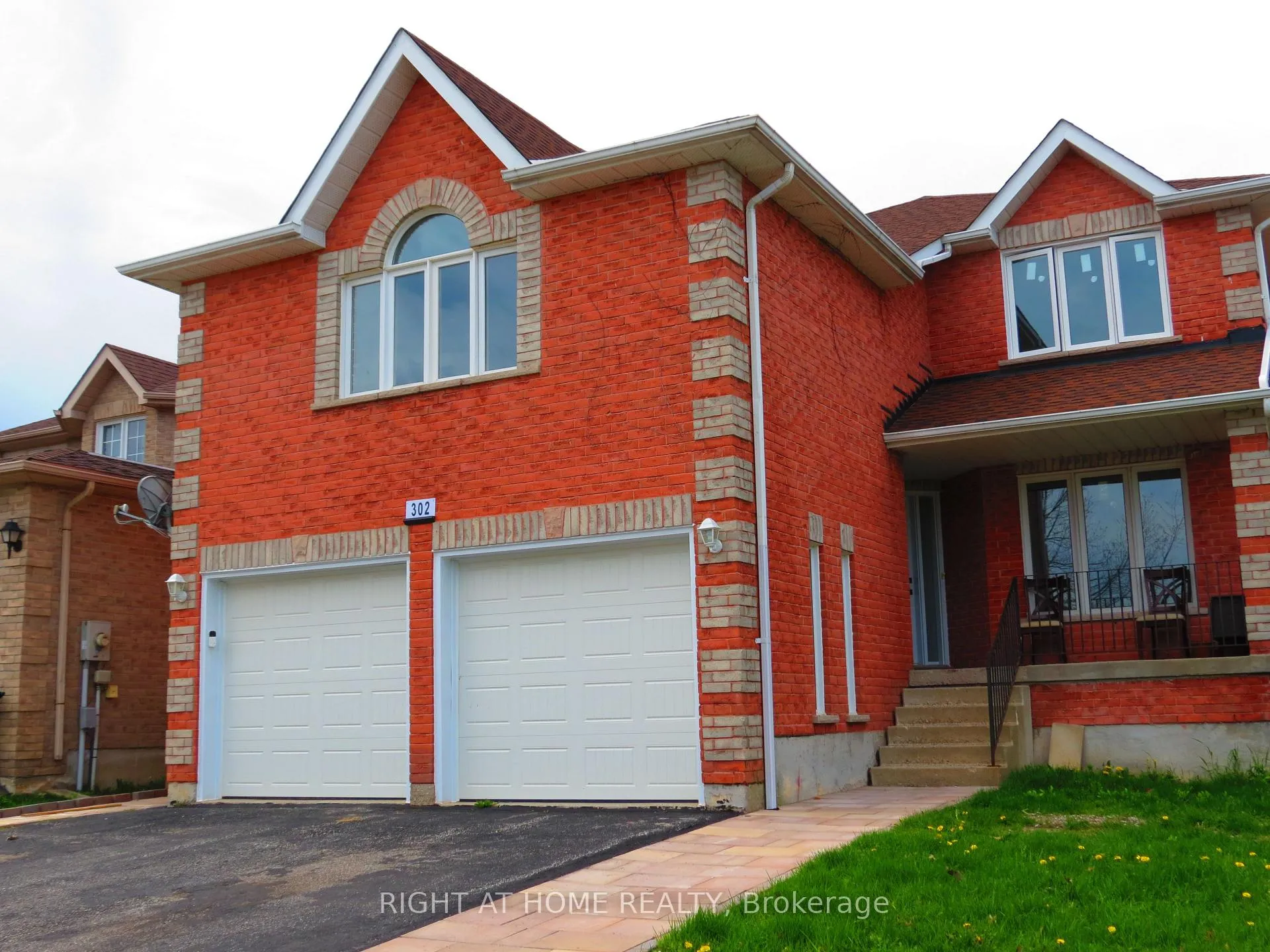 Photo 1 of 302 Stanley Street, Barrie, East Bayfield — HOMEH