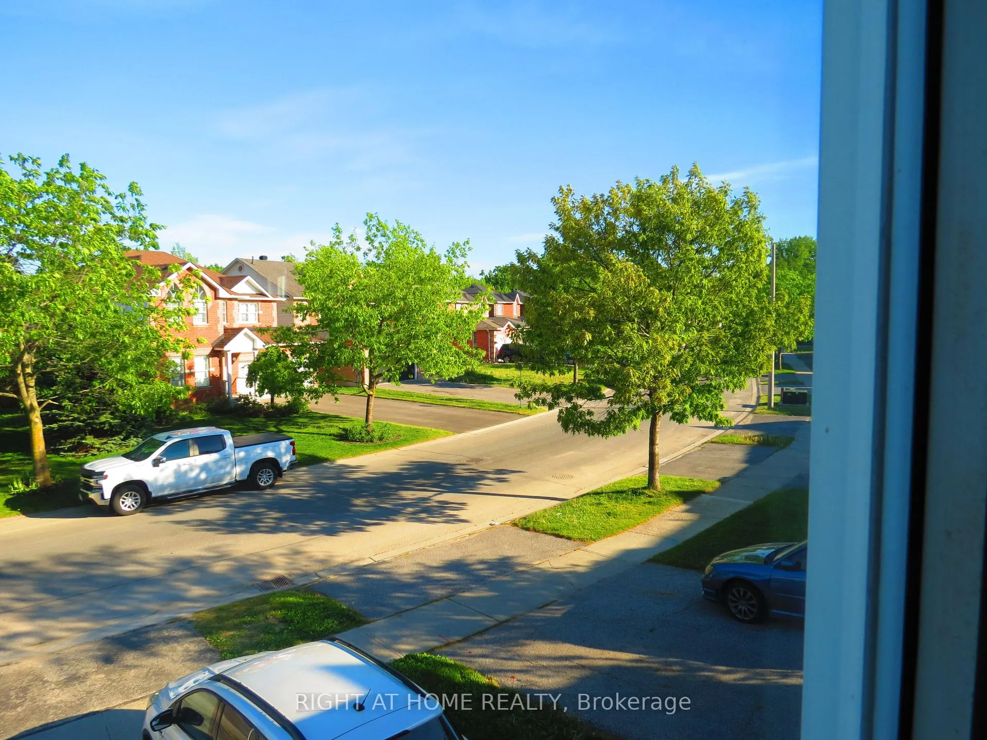 Photo 14 of 302 Stanley Street, Barrie, East Bayfield — HOMEH