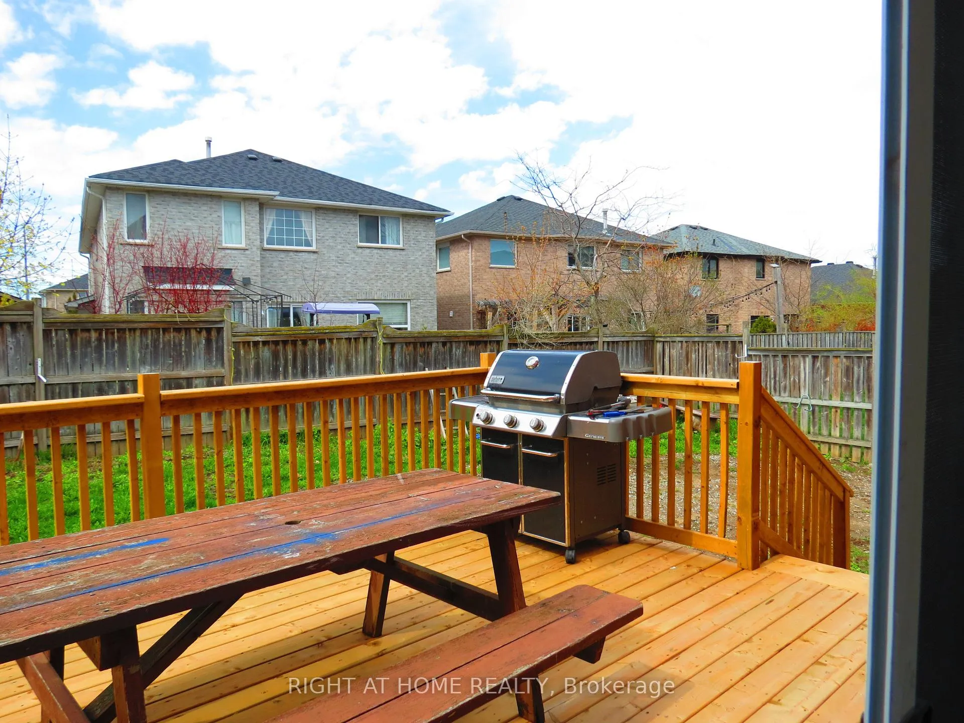Photo 24 of 302 Stanley Street, Barrie, East Bayfield — HOMEH