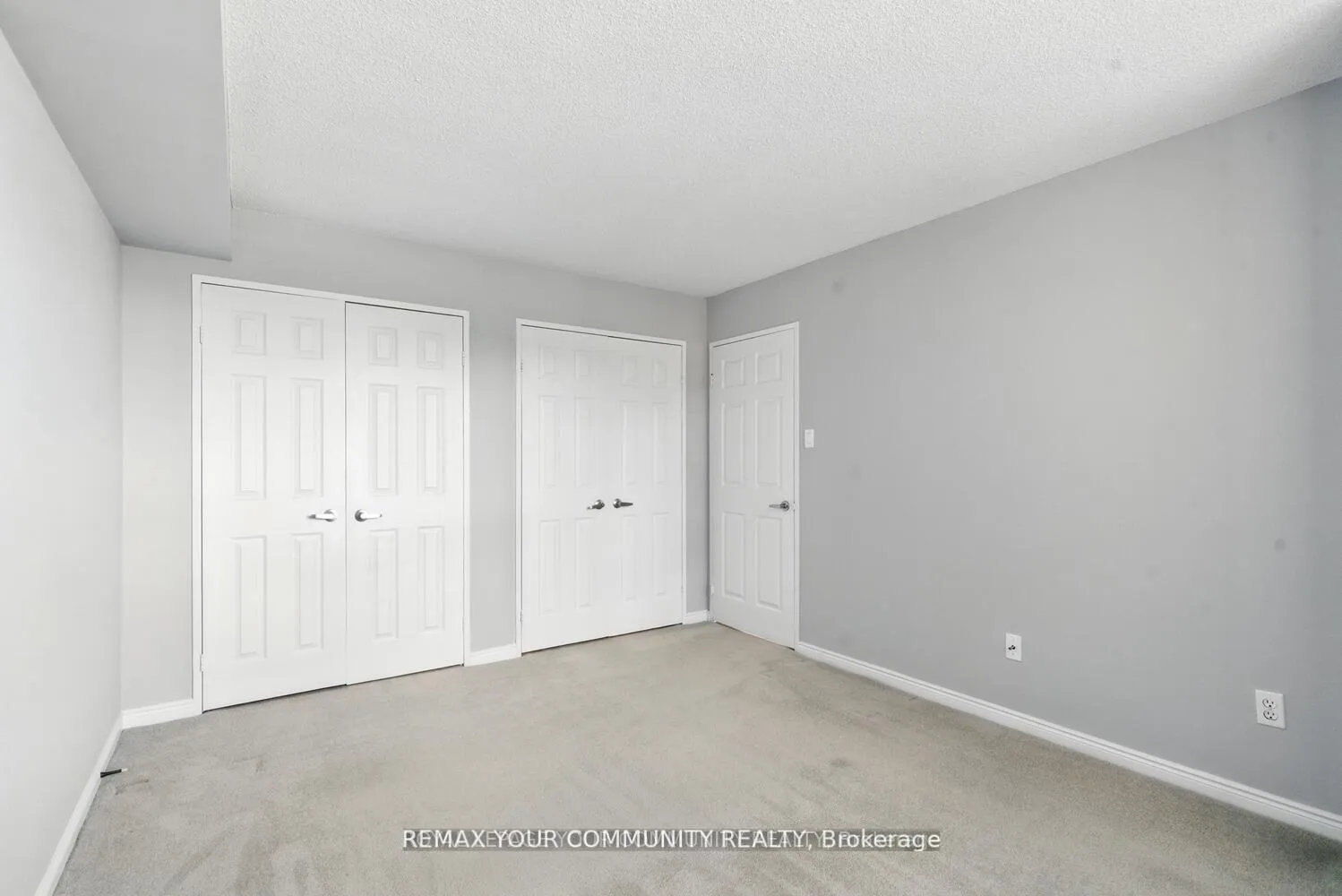 Photo 10 of Unit 305, 14924 Yonge Street, Aurora, Aurora Highlands — HOMEH