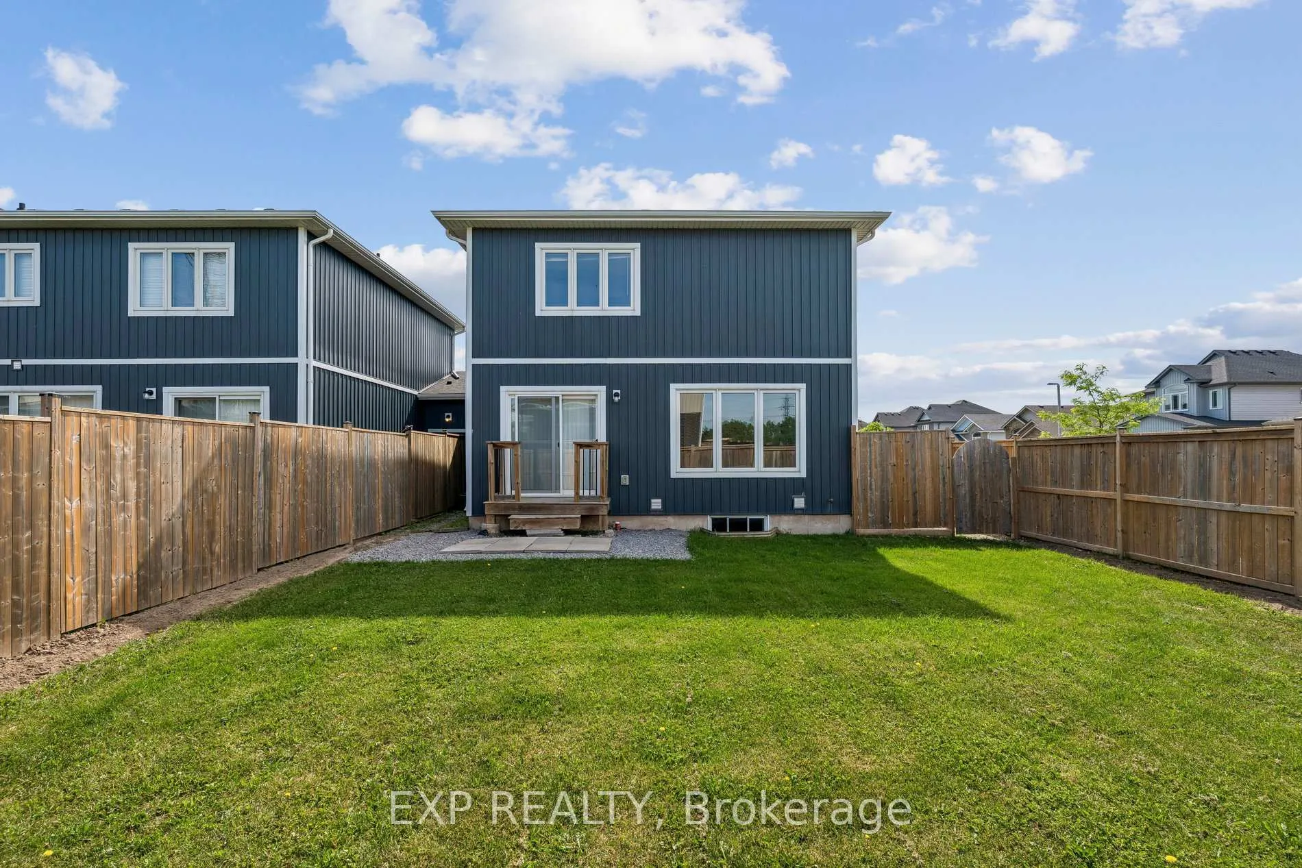 Photo 4 of 4 Viger Drive, Welland, Lincoln/Crowland — HOMEH