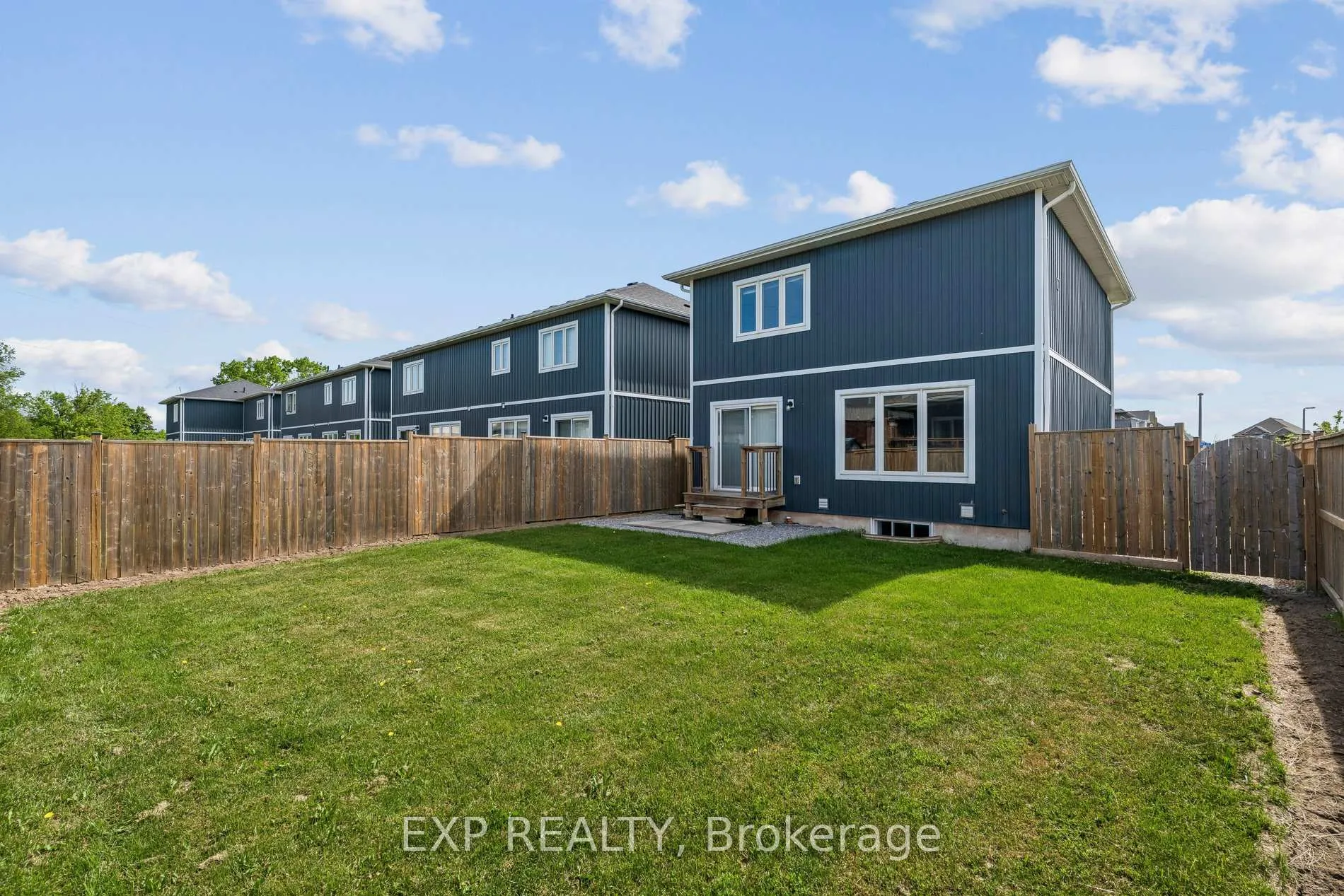 Photo 6 of 4 Viger Drive, Welland, Lincoln/Crowland — HOMEH