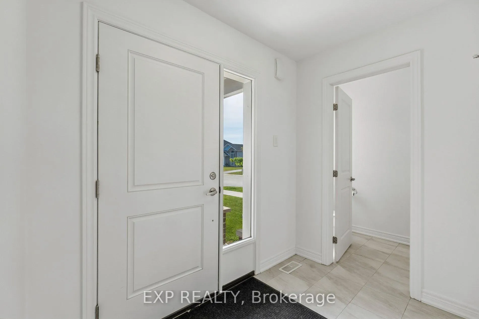 Photo 8 of 4 Viger Drive, Welland, Lincoln/Crowland — HOMEH