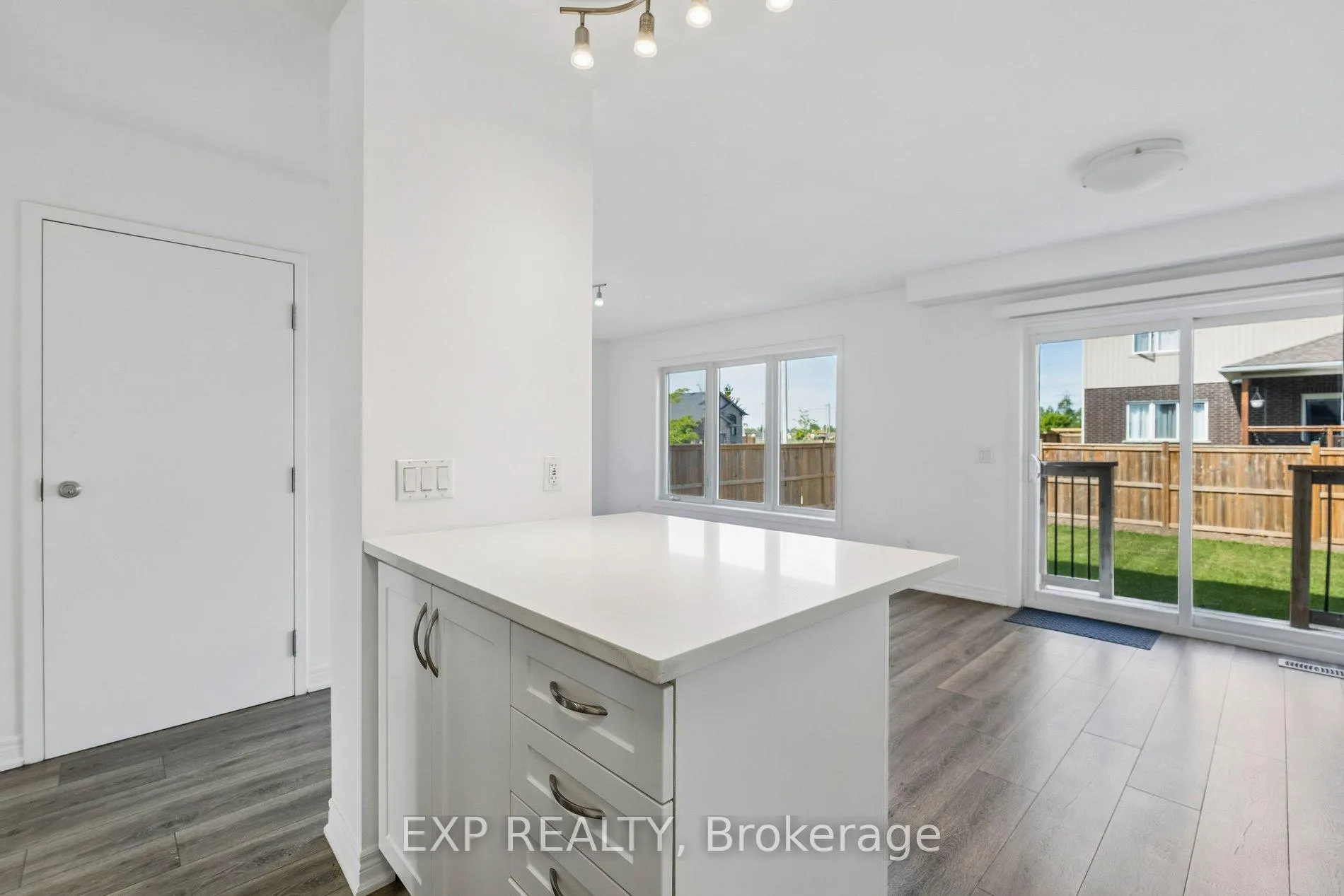 Photo 12 of 4 Viger Drive, Welland, Lincoln/Crowland — HOMEH
