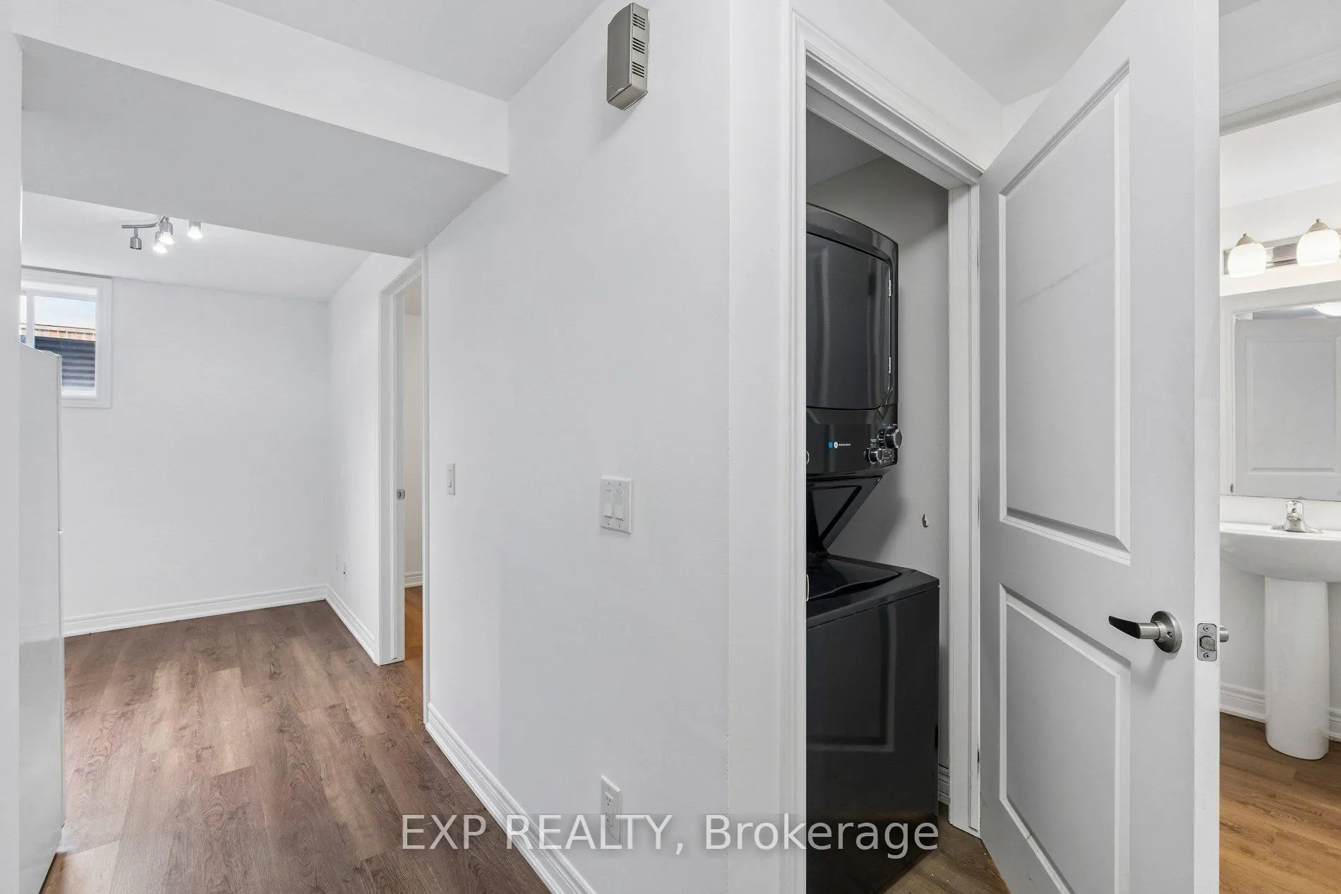 Photo 33 of 4 Viger Drive, Welland, Lincoln/Crowland — HOMEH