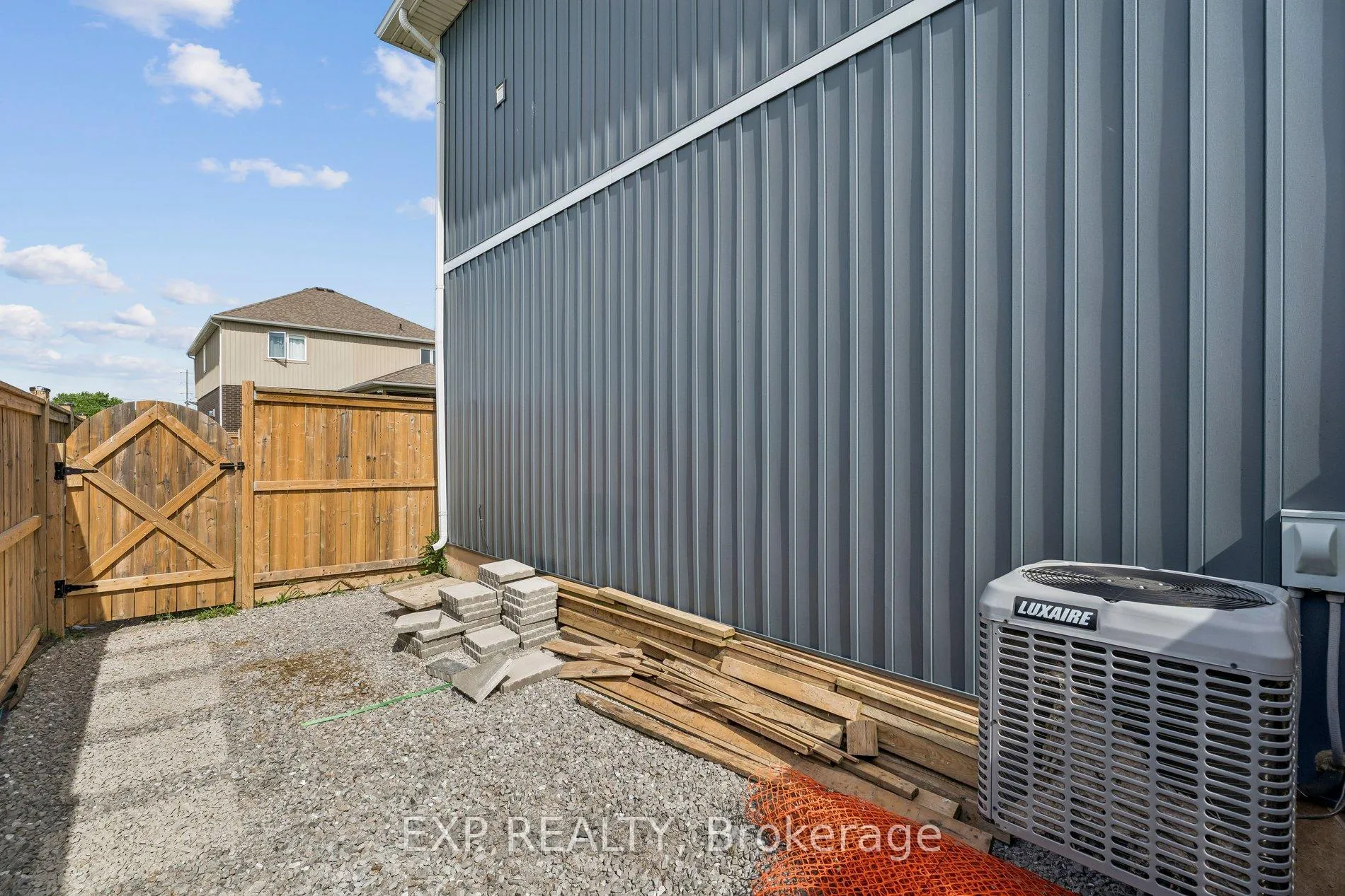 Photo 46 of 4 Viger Drive, Welland, Lincoln/Crowland — HOMEH