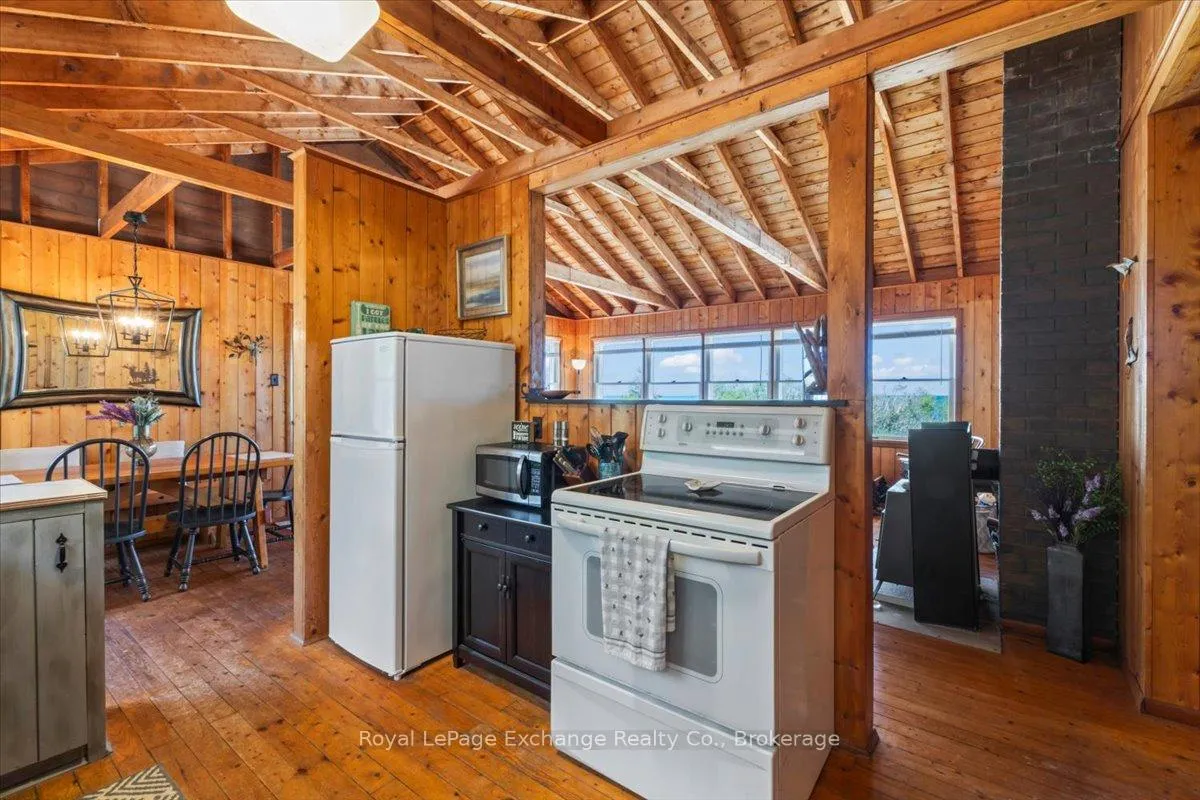 Photo 12 of 378 6 Concession W, Huron-Kinloss — HOMEH