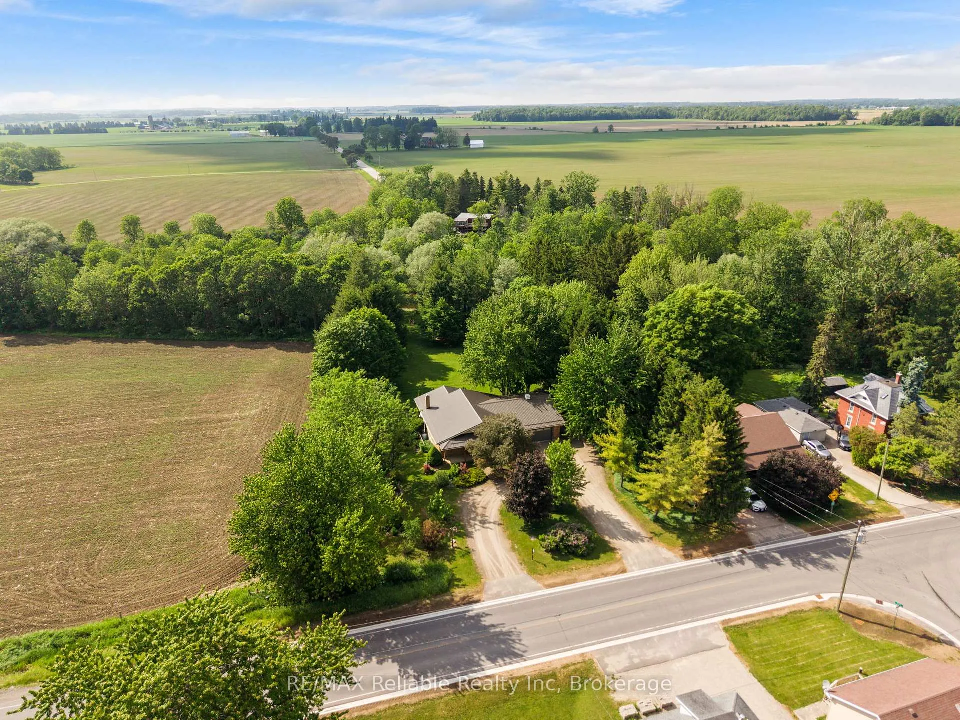 Photo 9 of 3396 Perth Road 130, Perth South, Downie — HOMEH
