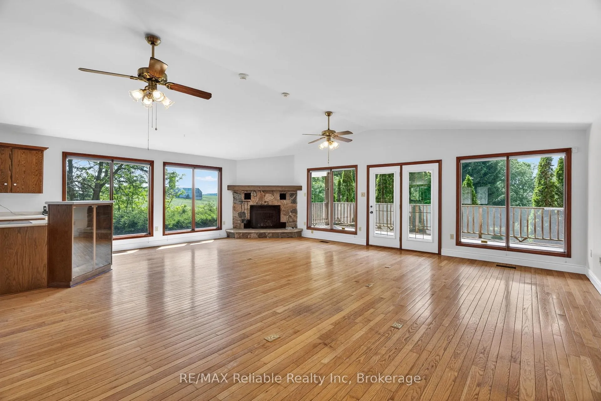 Photo 13 of 3396 Perth Road 130, Perth South, Downie — HOMEH
