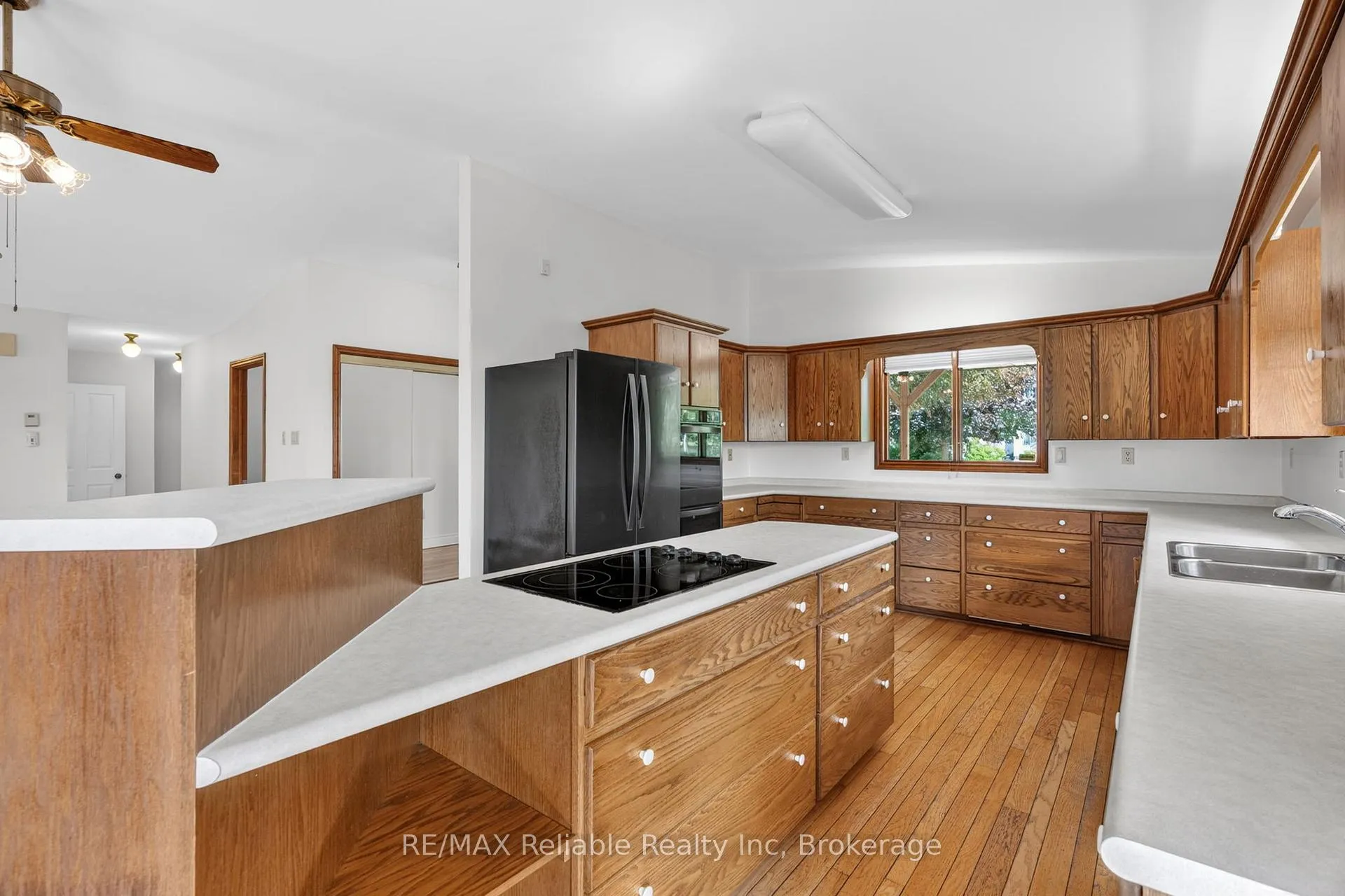 Photo 15 of 3396 Perth Road 130, Perth South, Downie — HOMEH