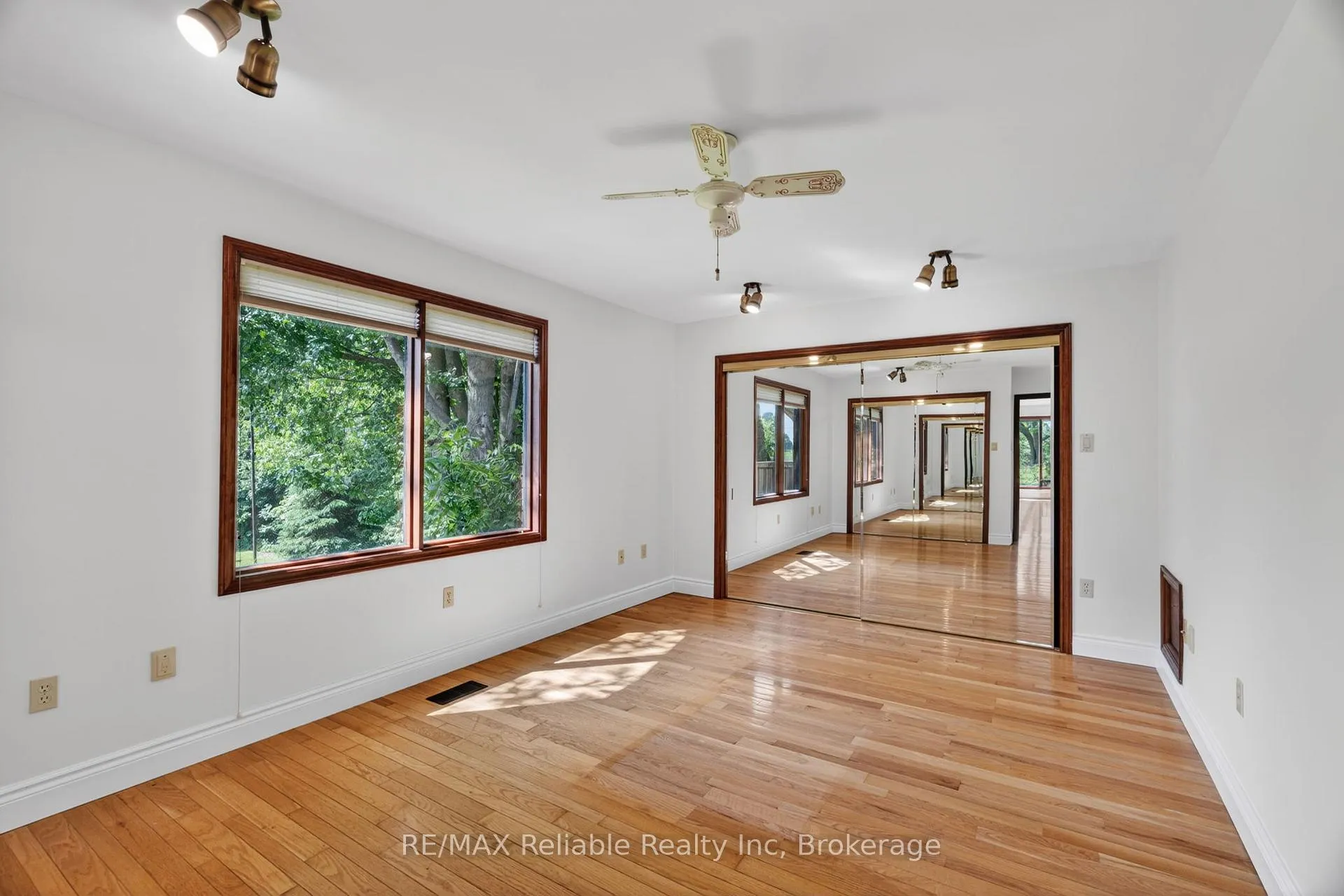 Photo 23 of 3396 Perth Road 130, Perth South, Downie — HOMEH