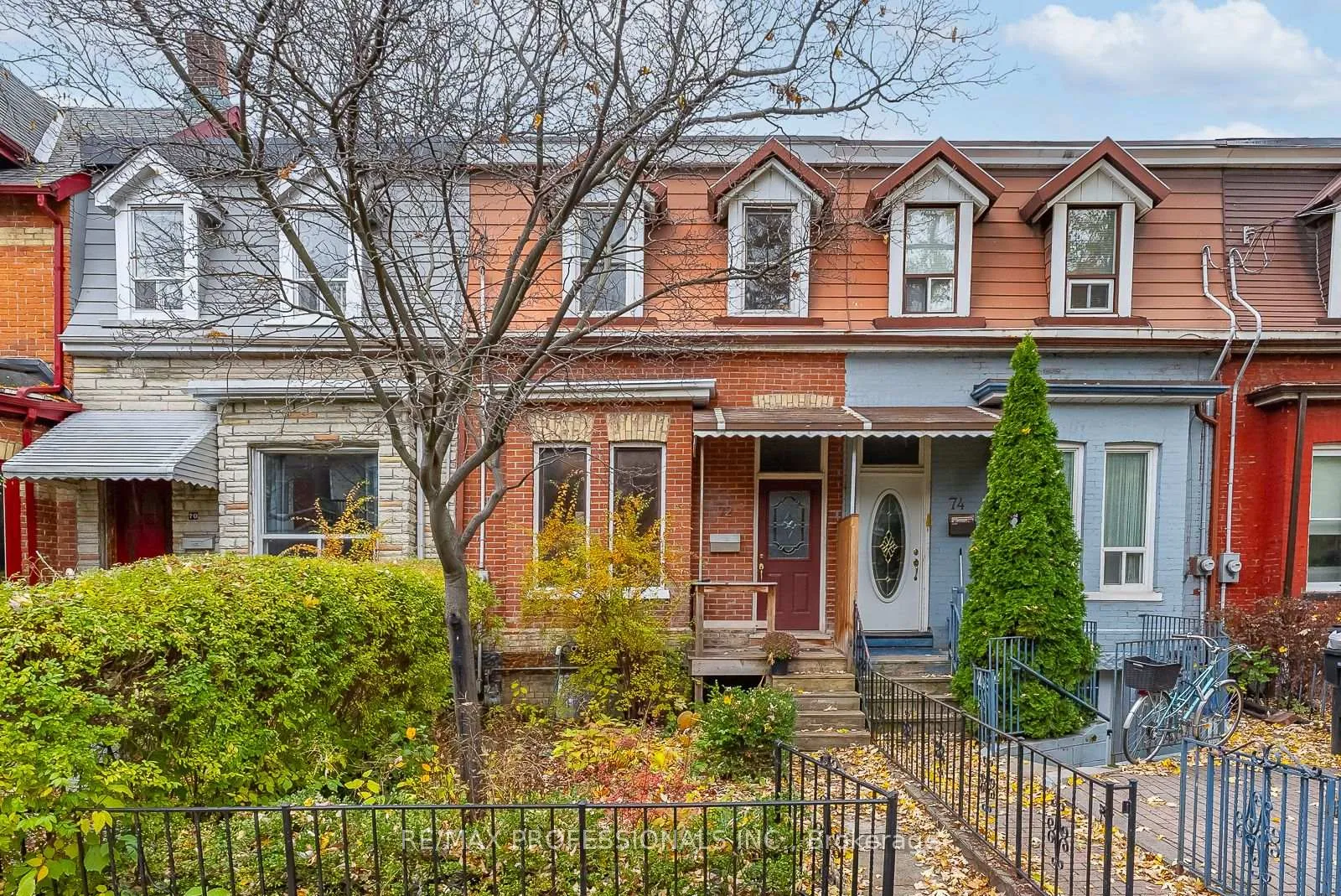 Photo 2 of 72 Massey Street, Toronto, Niagara — HOMEH