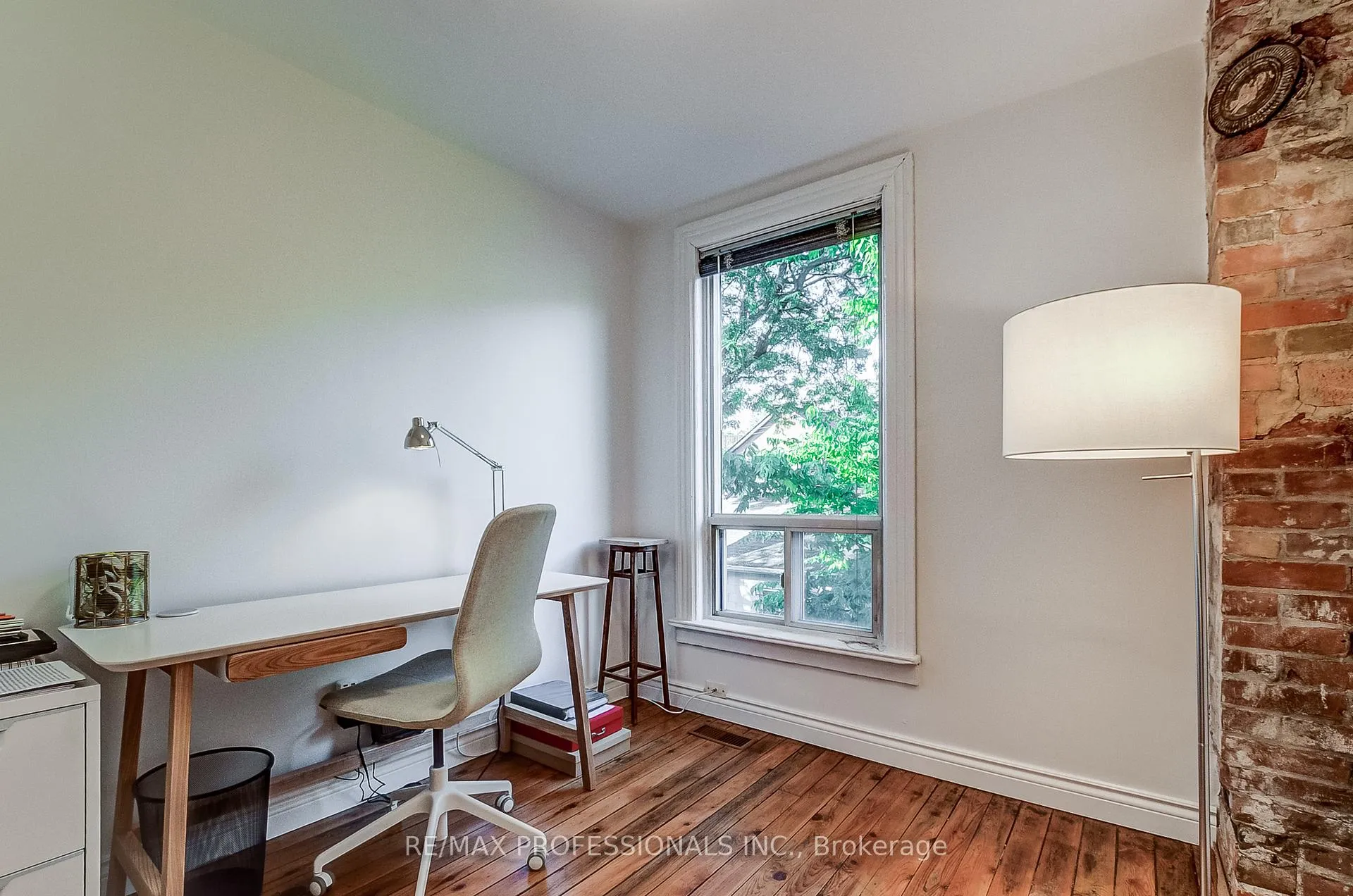 Photo 16 of 72 Massey Street, Toronto, Niagara — HOMEH