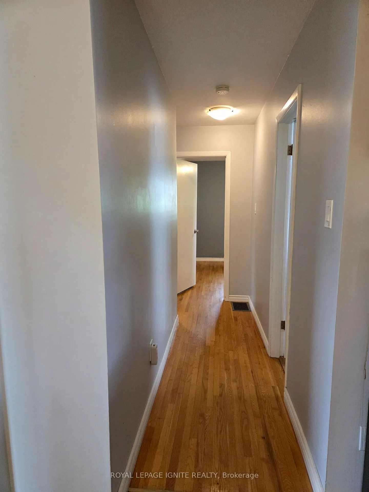Photo 7 of 947 Southlawn Drive, Peterborough, Ashburnham Ward 4 — HOMEH