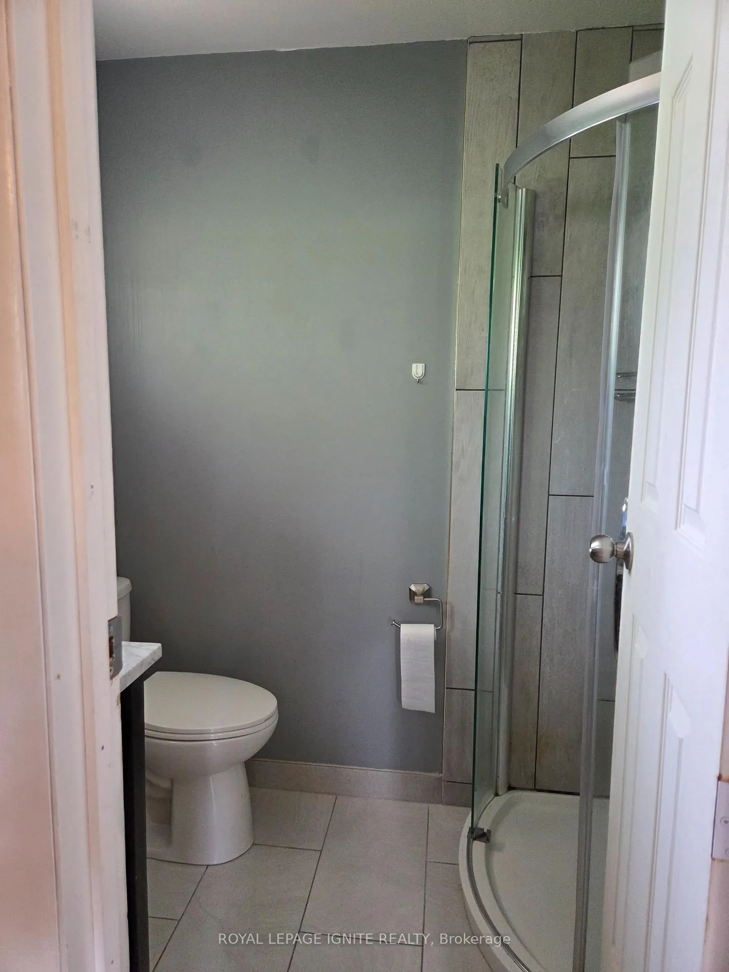Photo 9 of 947 Southlawn Drive, Peterborough, Ashburnham Ward 4 — HOMEH