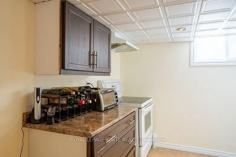 Photo 18 of 947 Southlawn Drive, Peterborough, Ashburnham Ward 4 — HOMEH
