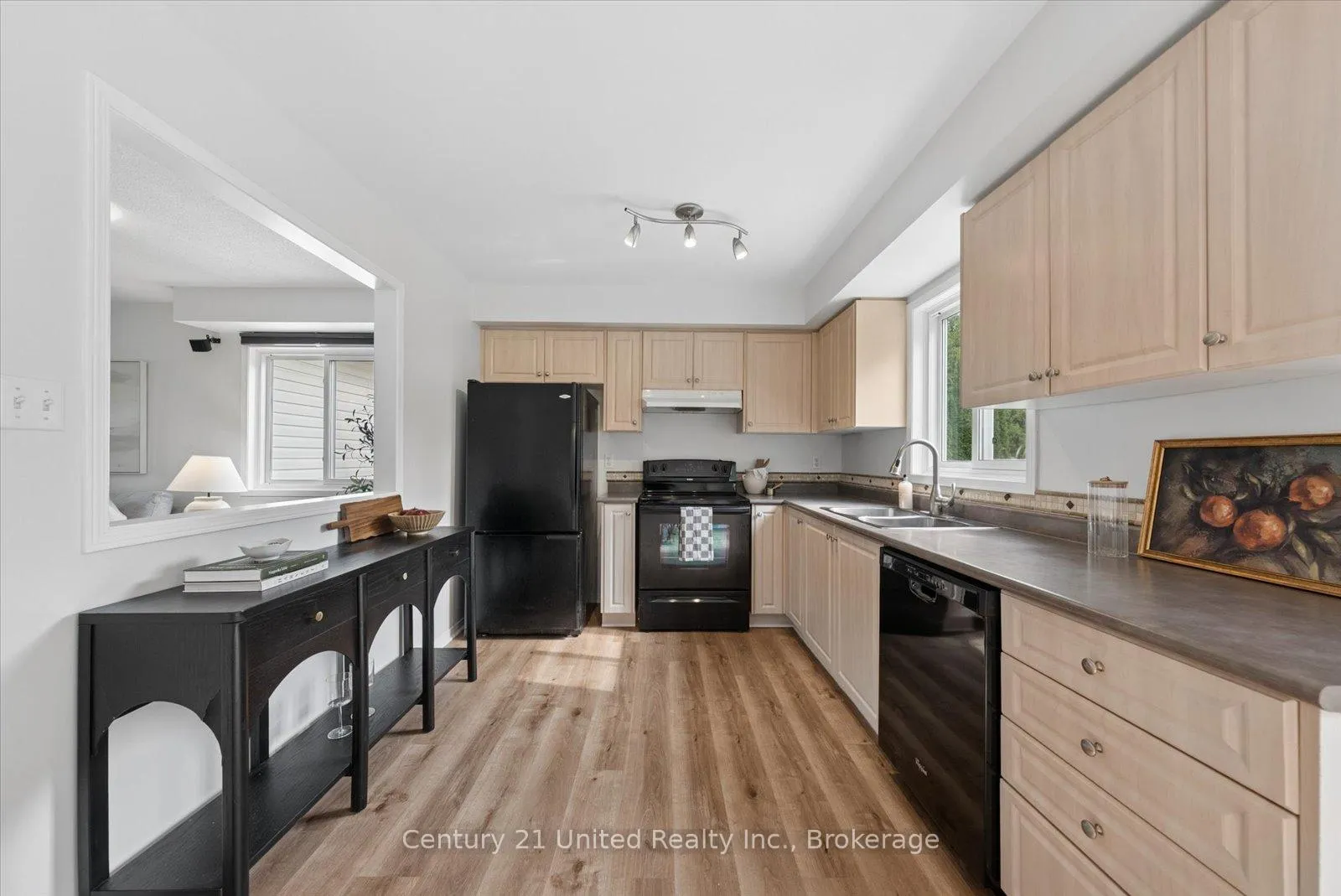 Photo 21 of 31 Mcguire Drive, Cavan Monaghan, Millbrook Village — HOMEH