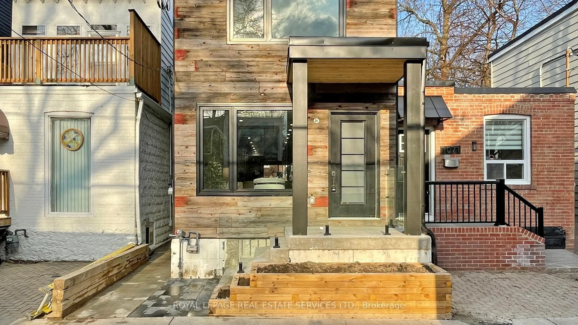 Photo 2 of 1073 Craven Road, Toronto, Greenwood-Coxwell — HOMEH