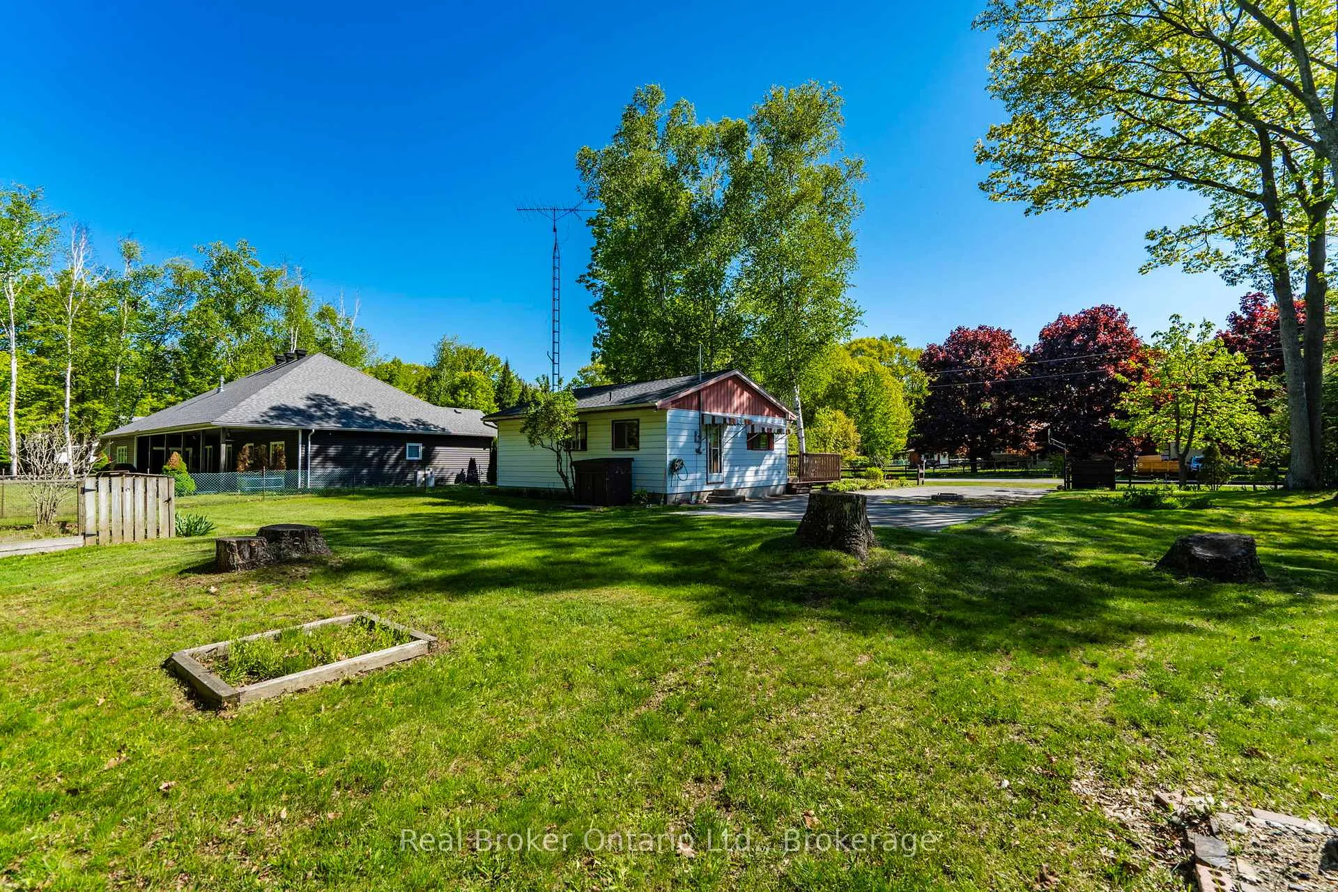 Photo 20 of 24 Poplar Drive, Tiny, Rural Tiny — HOMEH