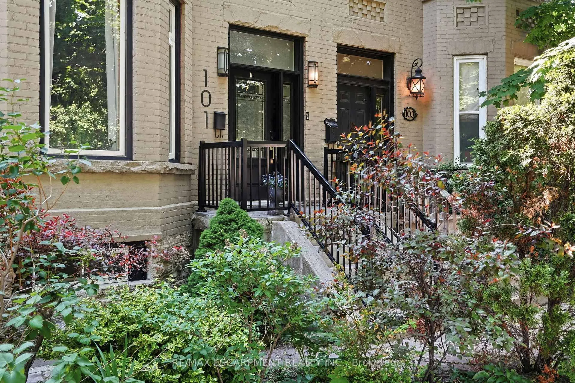 Photo 1 of 101 Victoria Avenue S, Hamilton, Stinson — HOMEH