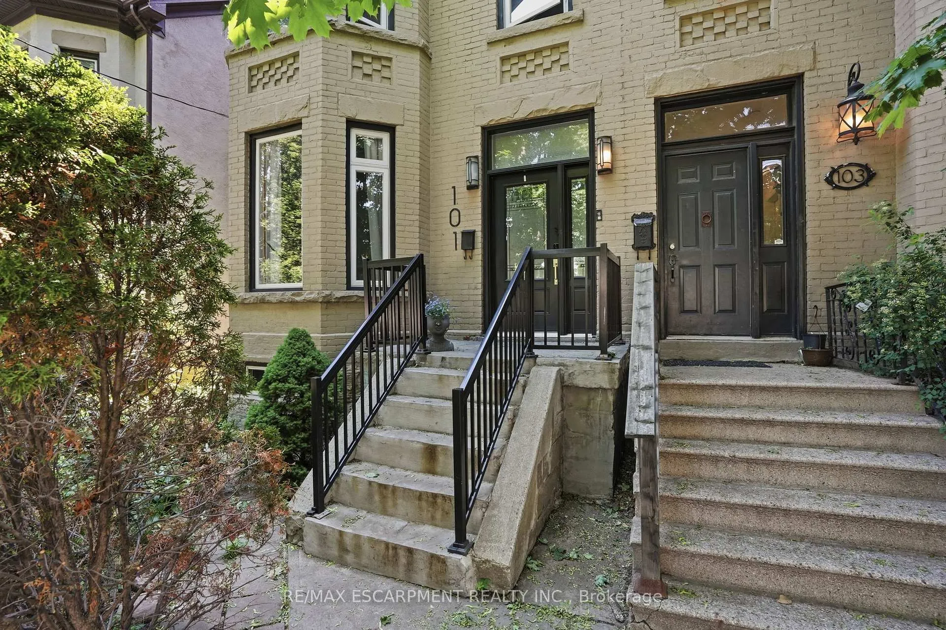 Photo 3 of 101 Victoria Avenue S, Hamilton, Stinson — HOMEH