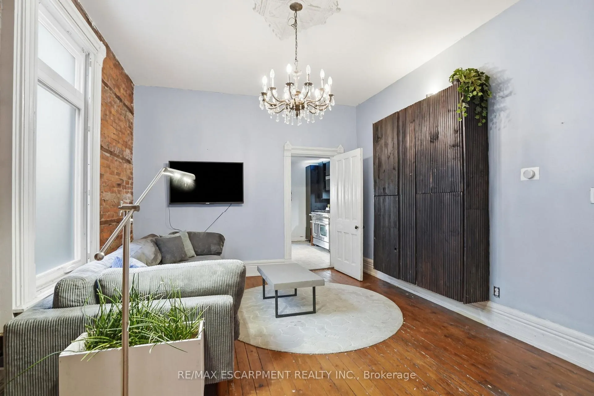 Photo 15 of 101 Victoria Avenue S, Hamilton, Stinson — HOMEH