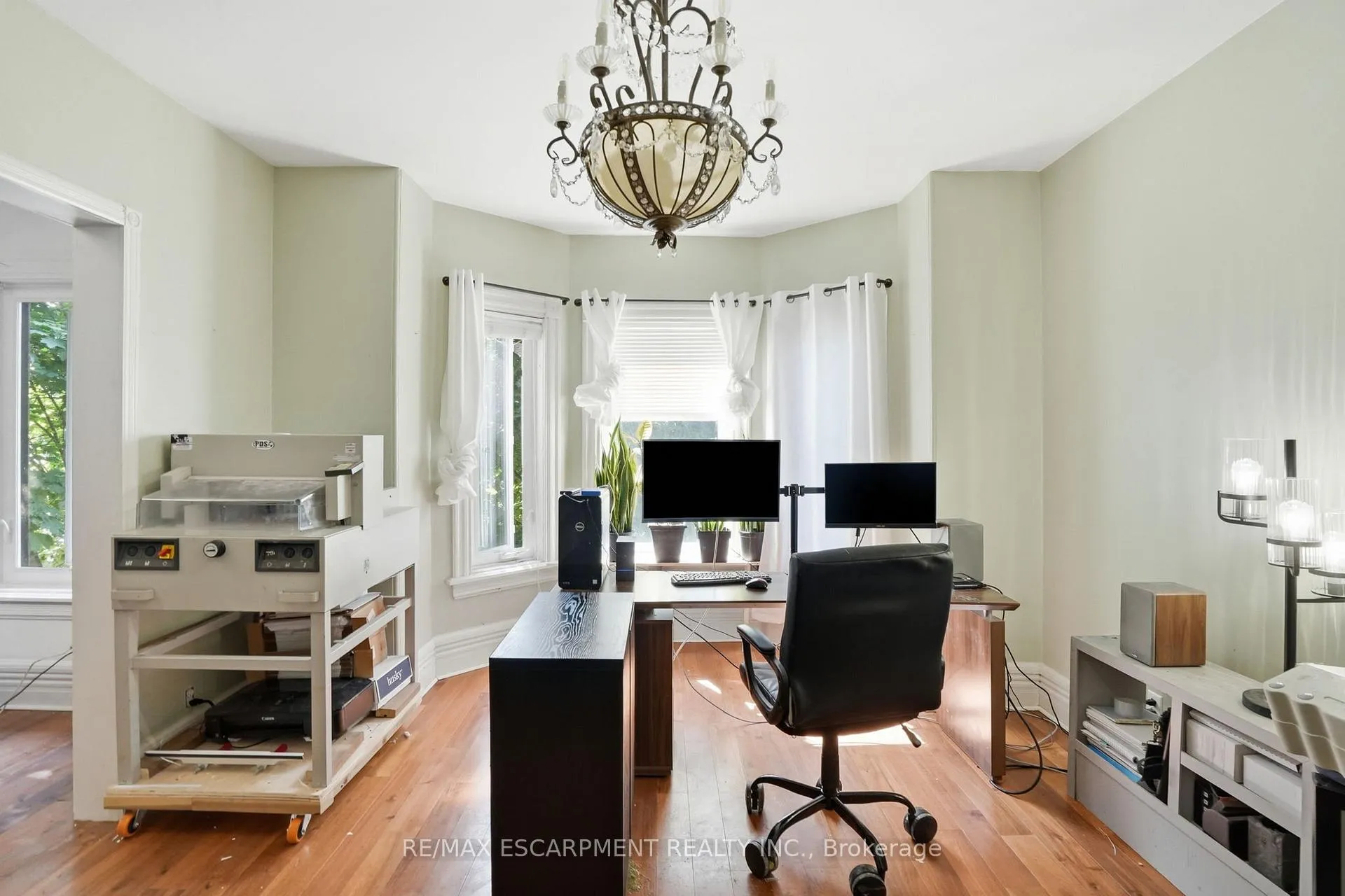 Photo 29 of 101 Victoria Avenue S, Hamilton, Stinson — HOMEH