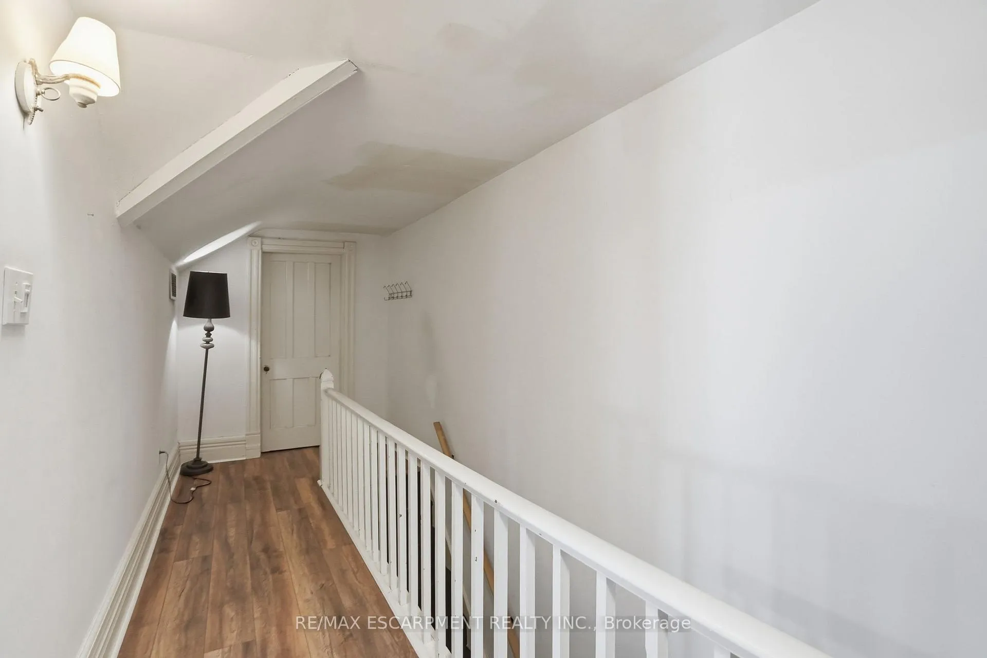 Photo 32 of 101 Victoria Avenue S, Hamilton, Stinson — HOMEH