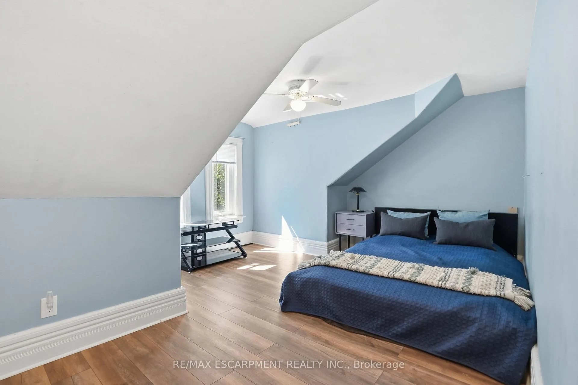 Photo 35 of 101 Victoria Avenue S, Hamilton, Stinson — HOMEH