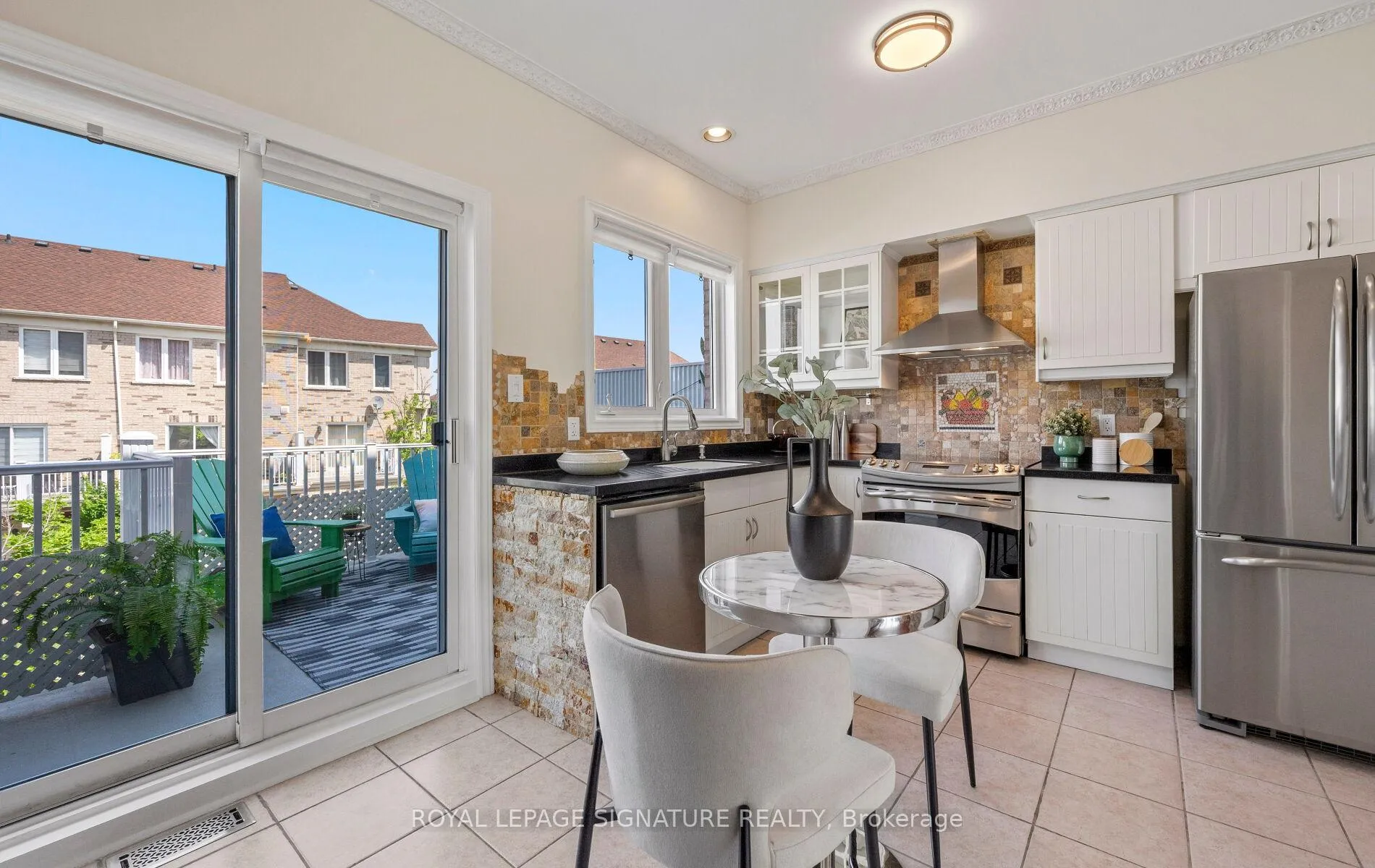 Photo 15 of 370 South Park Road, Markham, Commerce Valley — HOMEH