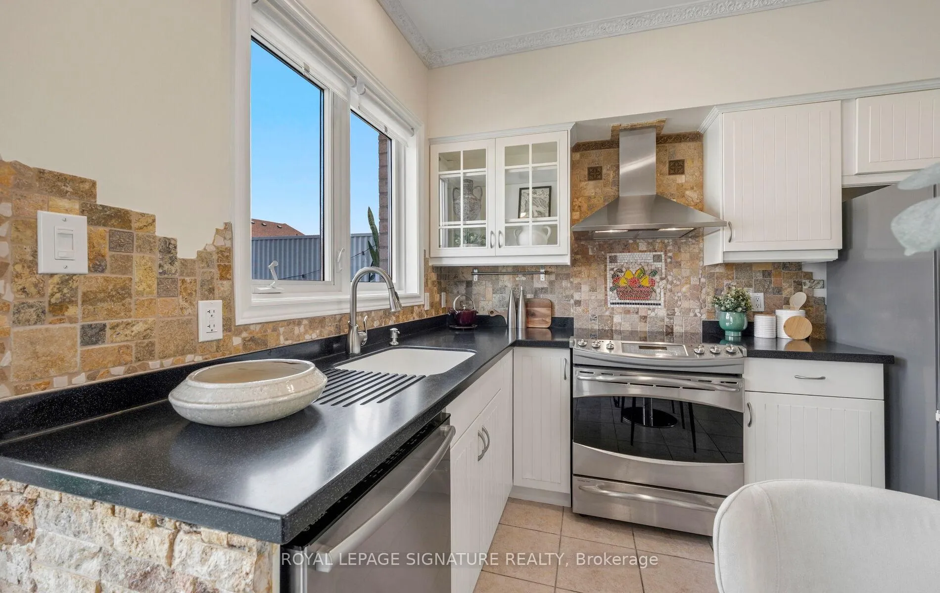 Photo 17 of 370 South Park Road, Markham, Commerce Valley — HOMEH