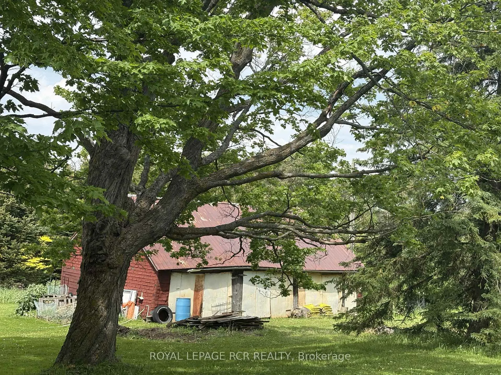 Photo 23 of 475532 County Road 11, Amaranth, Rural Amaranth — HOMEH