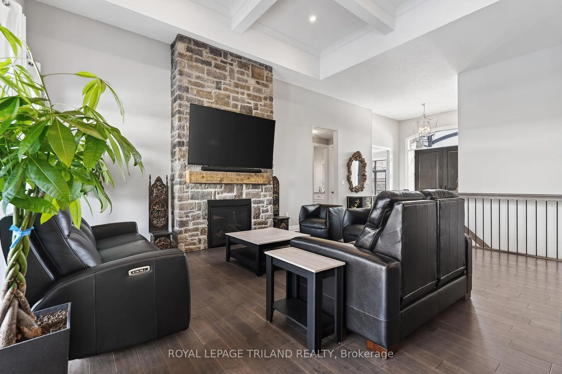 Photo 8 of Unit 218, 9861 Glendon Drive, Middlesex Centre, Komoka — HOMEH