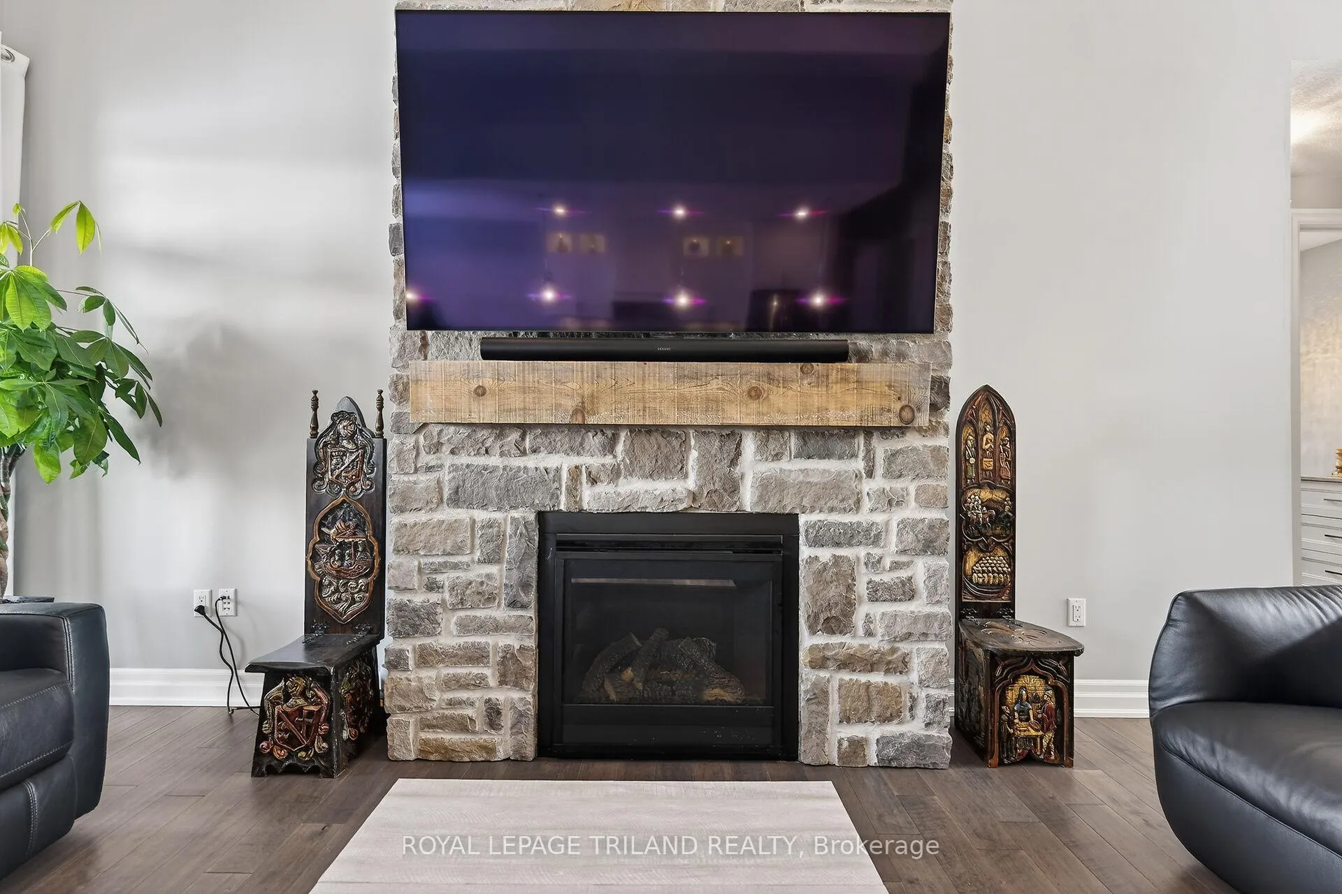 Photo 9 of Unit 218, 9861 Glendon Drive, Middlesex Centre, Komoka — HOMEH