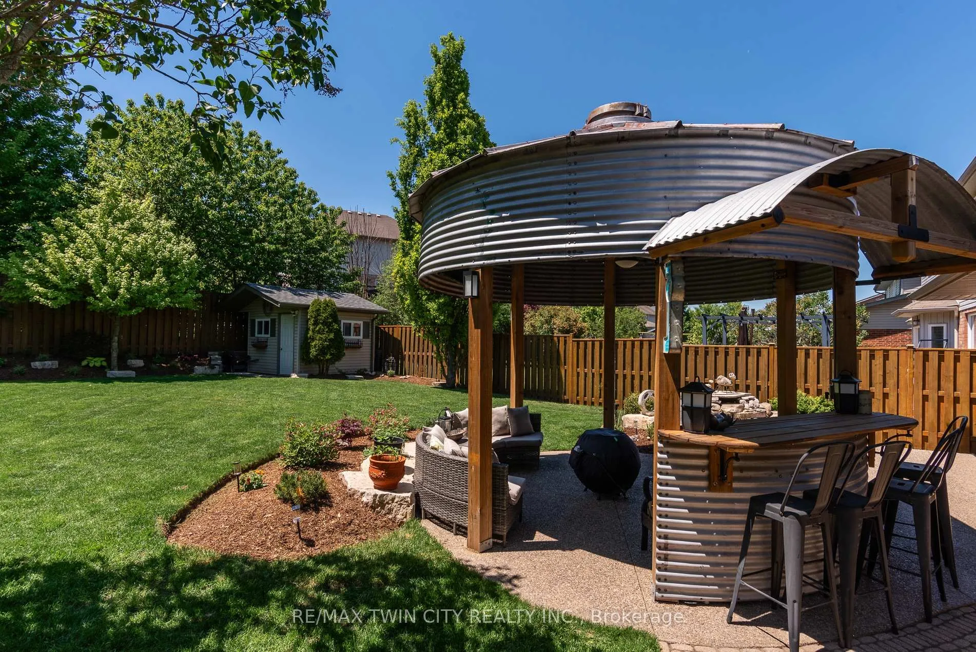 Photo 5 of 294 Fallowfield Drive, Kitchener — HOMEH