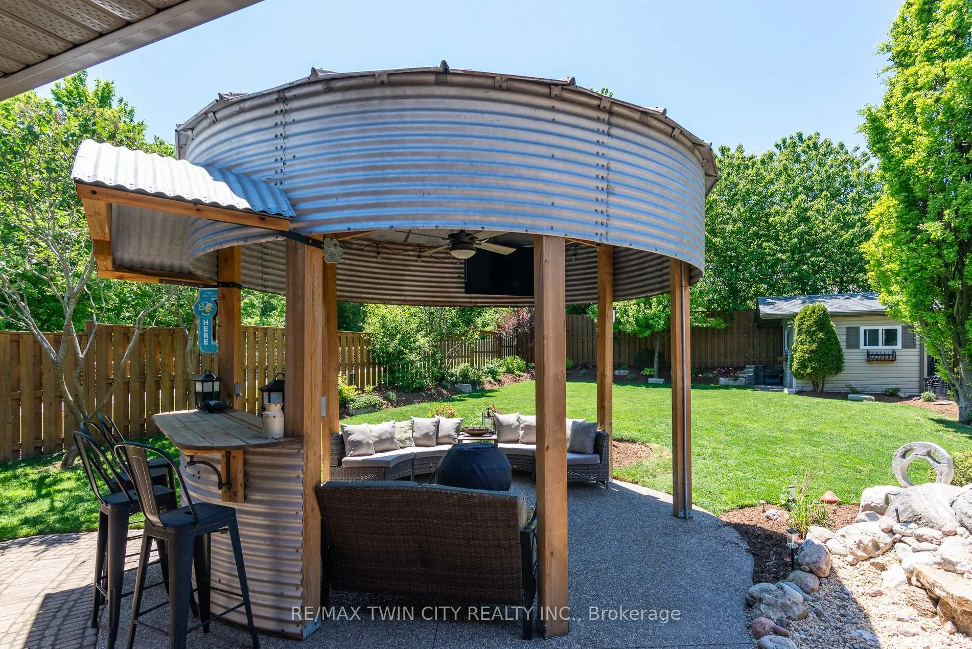Photo 6 of 294 Fallowfield Drive, Kitchener — HOMEH