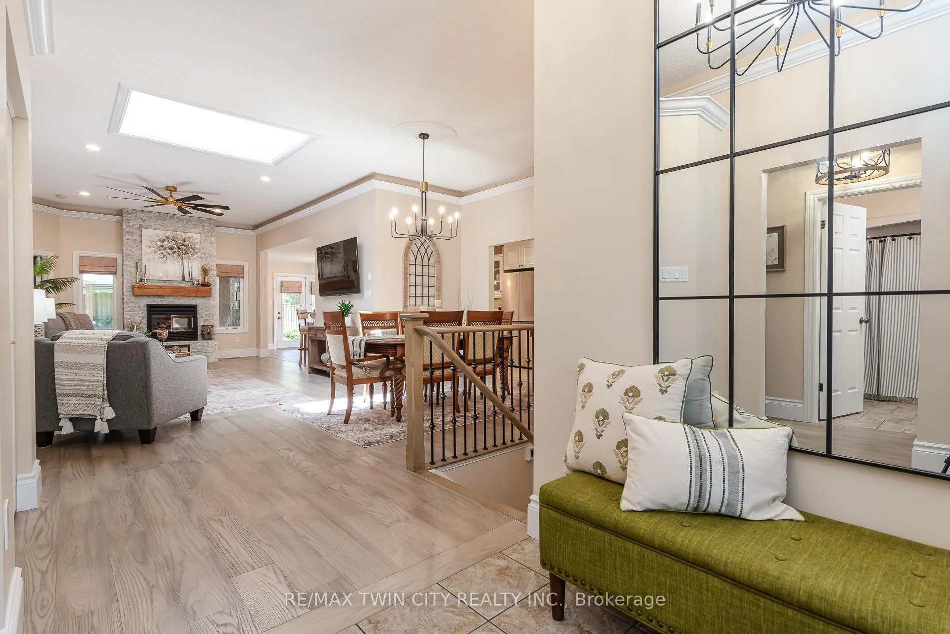Photo 17 of 294 Fallowfield Drive, Kitchener — HOMEH
