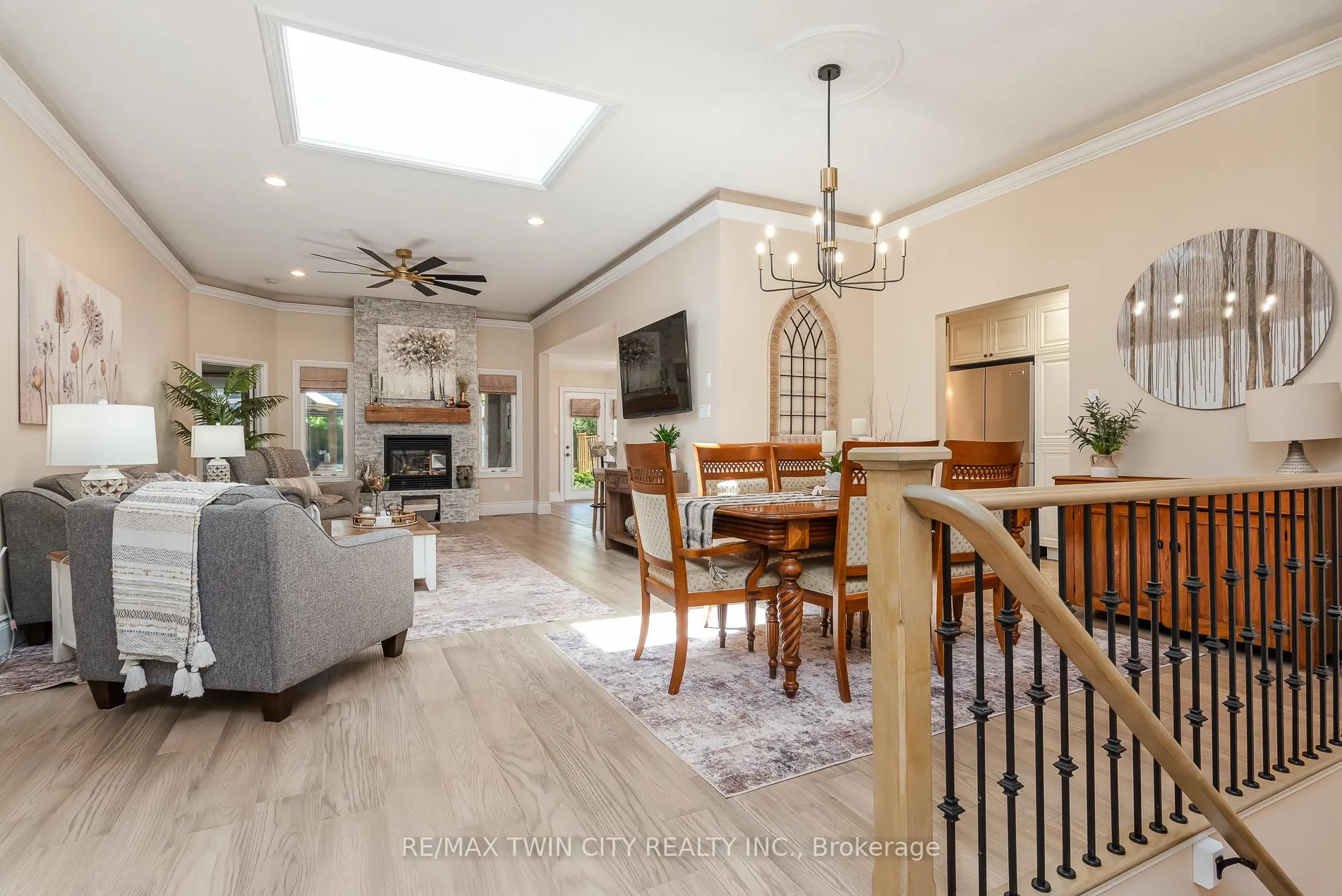 Photo 18 of 294 Fallowfield Drive, Kitchener — HOMEH