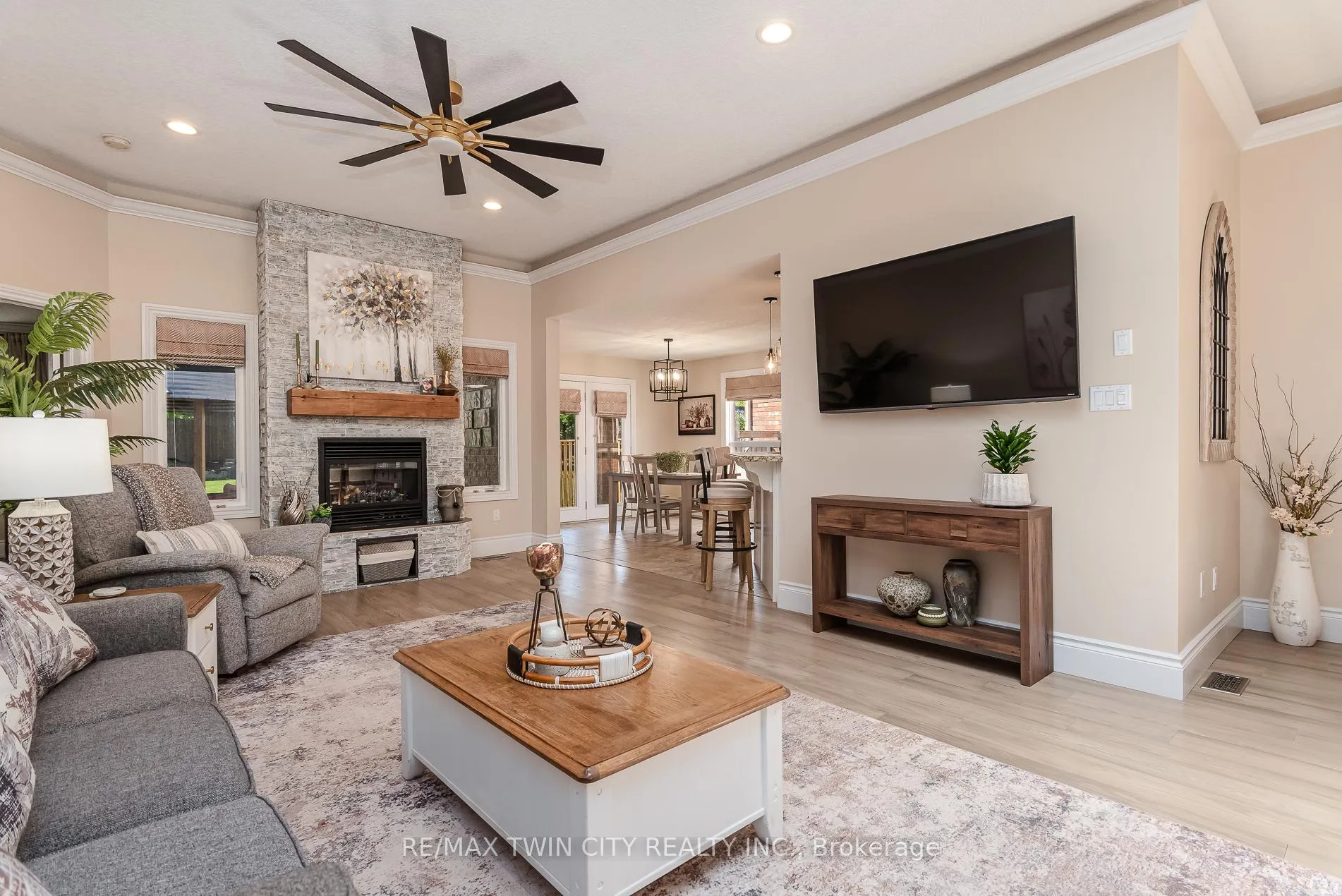 Photo 20 of 294 Fallowfield Drive, Kitchener — HOMEH