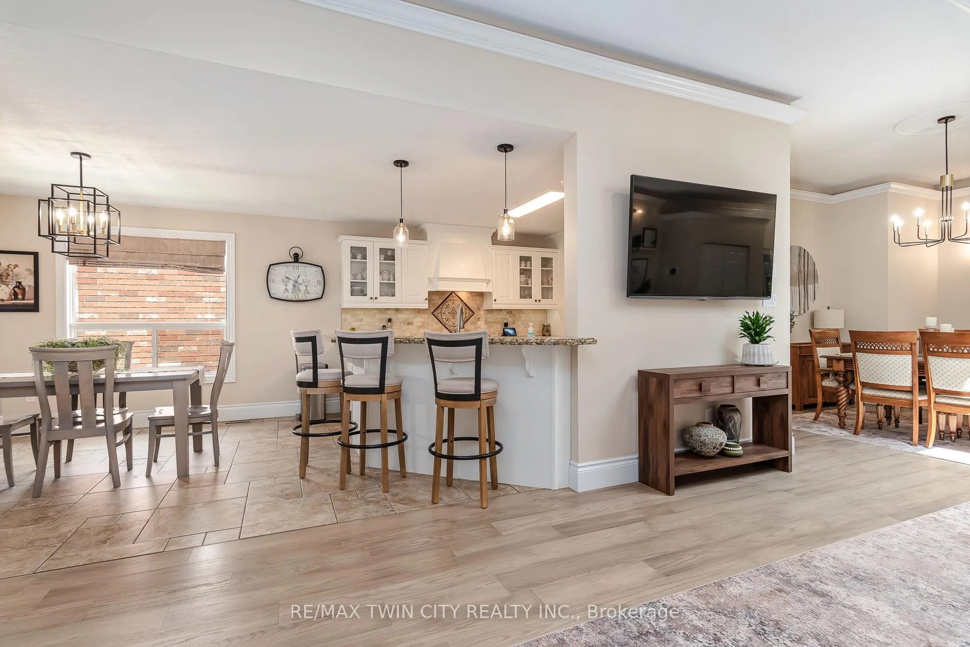 Photo 23 of 294 Fallowfield Drive, Kitchener — HOMEH