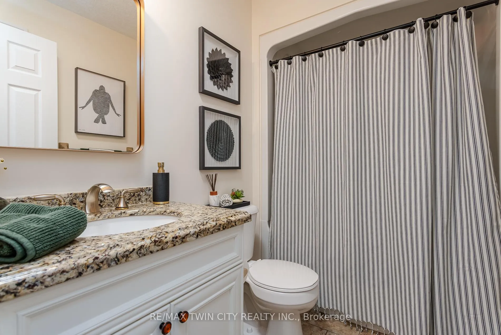 Photo 39 of 294 Fallowfield Drive, Kitchener — HOMEH