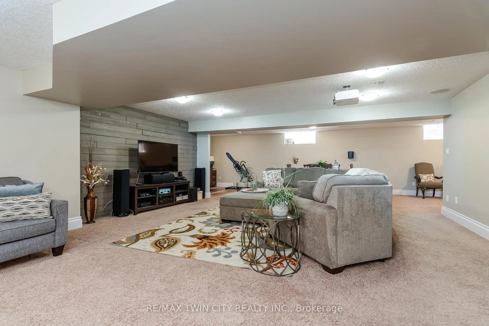 Photo 42 of 294 Fallowfield Drive, Kitchener — HOMEH
