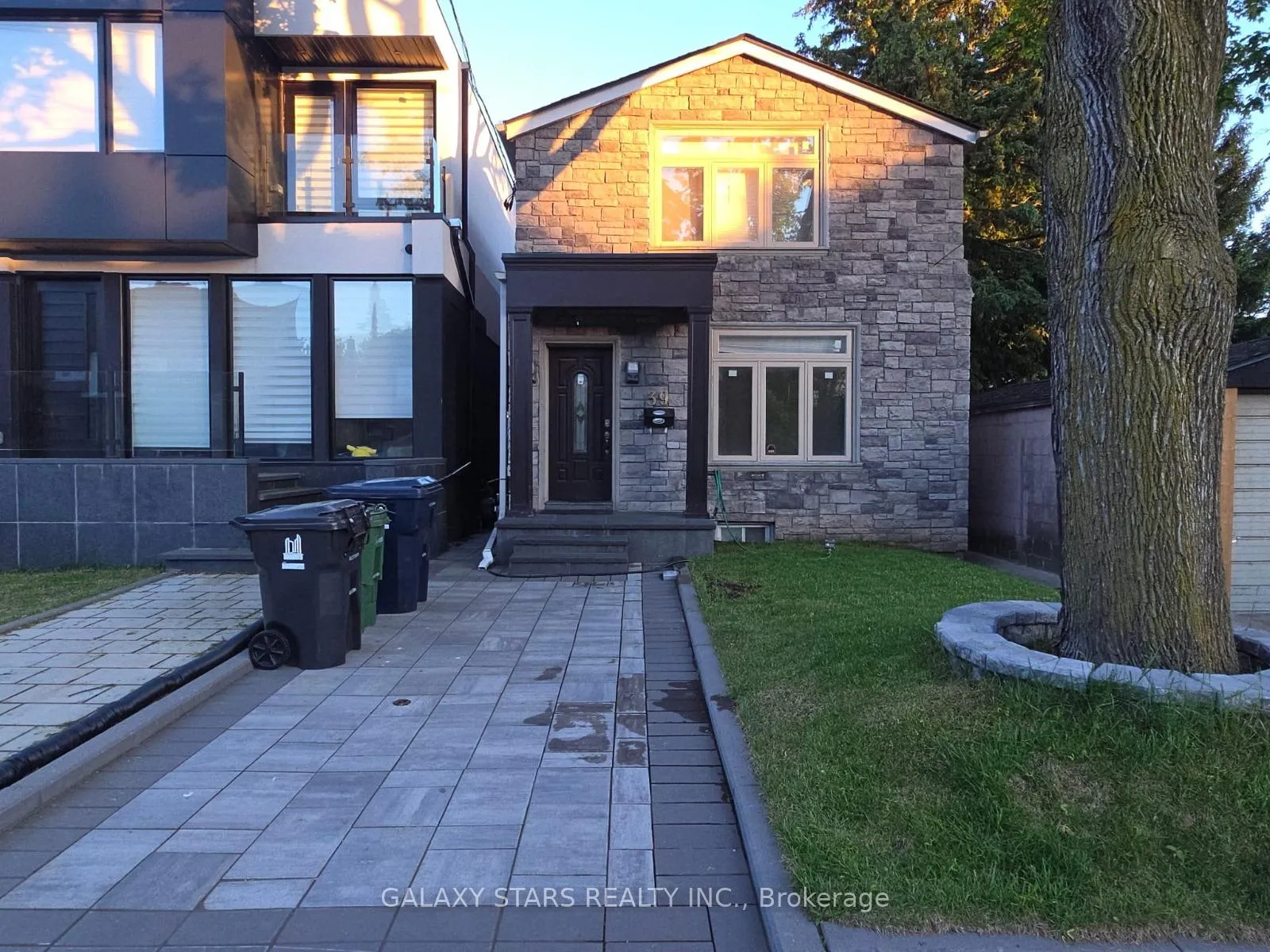 Photo 1 of Unit Main, 39 Dunkirk Road, Toronto, Danforth Village-East York — HOMEH