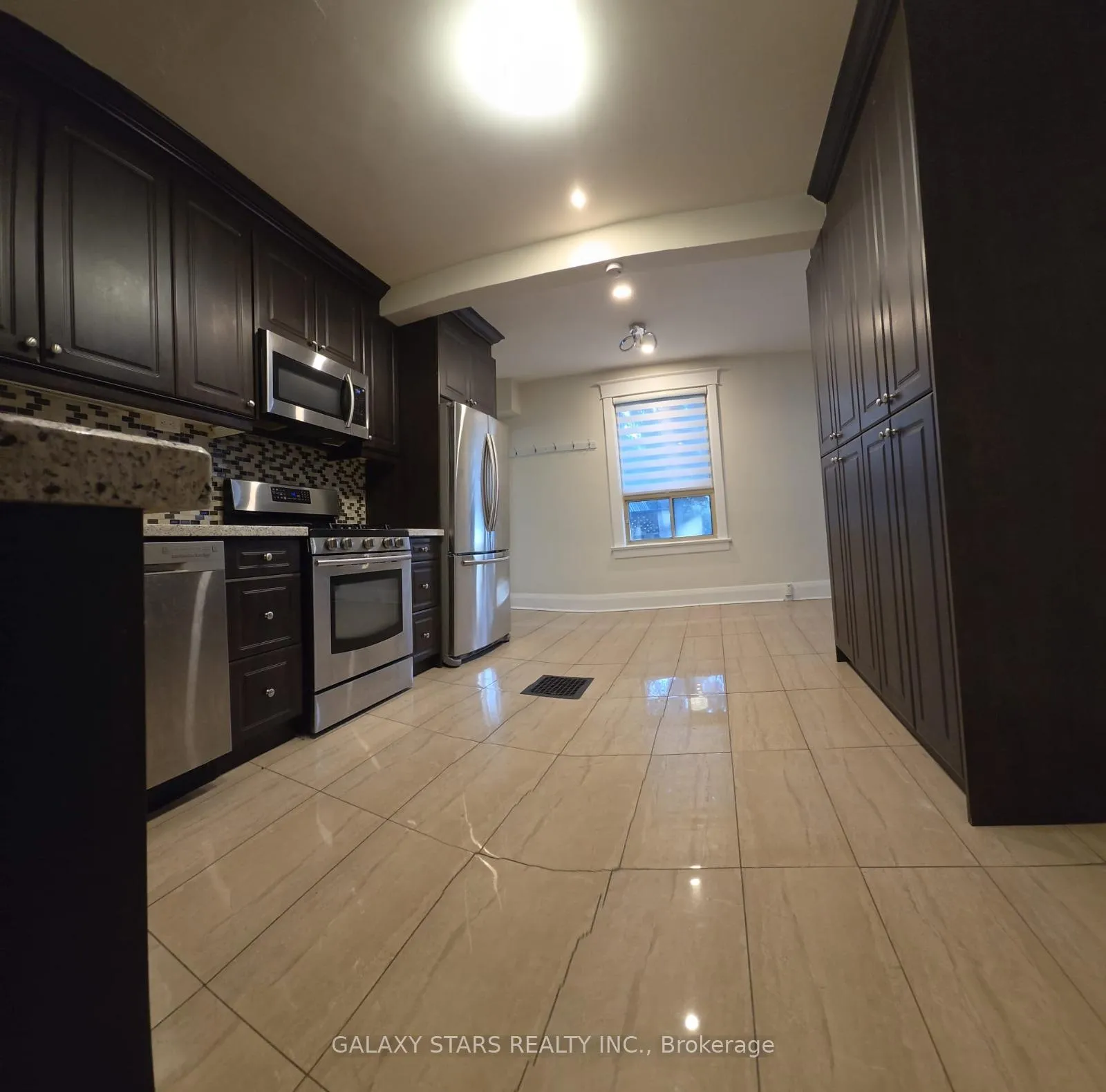 Photo 2 of Unit Main, 39 Dunkirk Road, Toronto, Danforth Village-East York — HOMEH