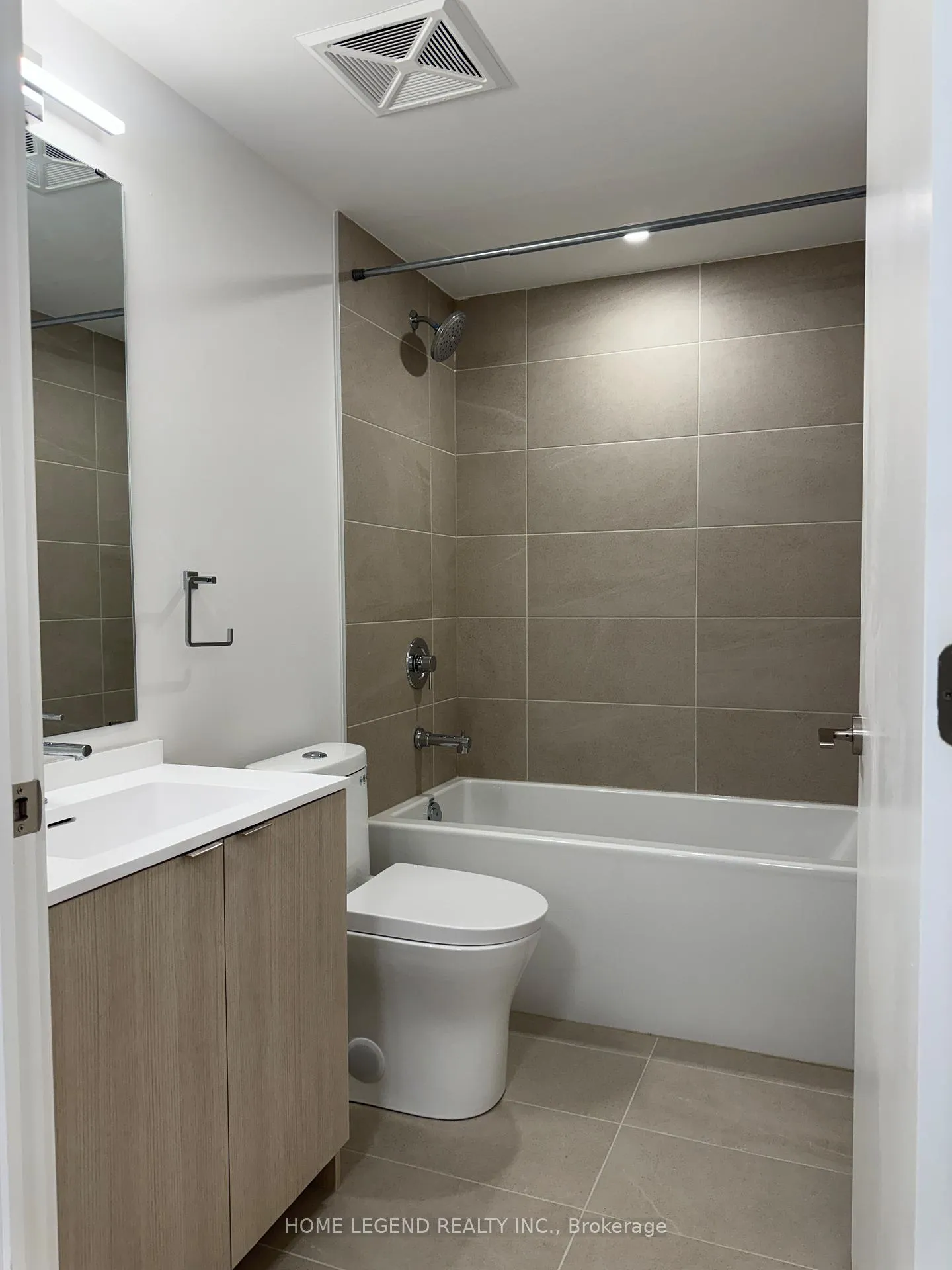 Photo 8 of Unit 705, 100 Queen Street E, Toronto, Church-Yonge Corridor — HOMEH